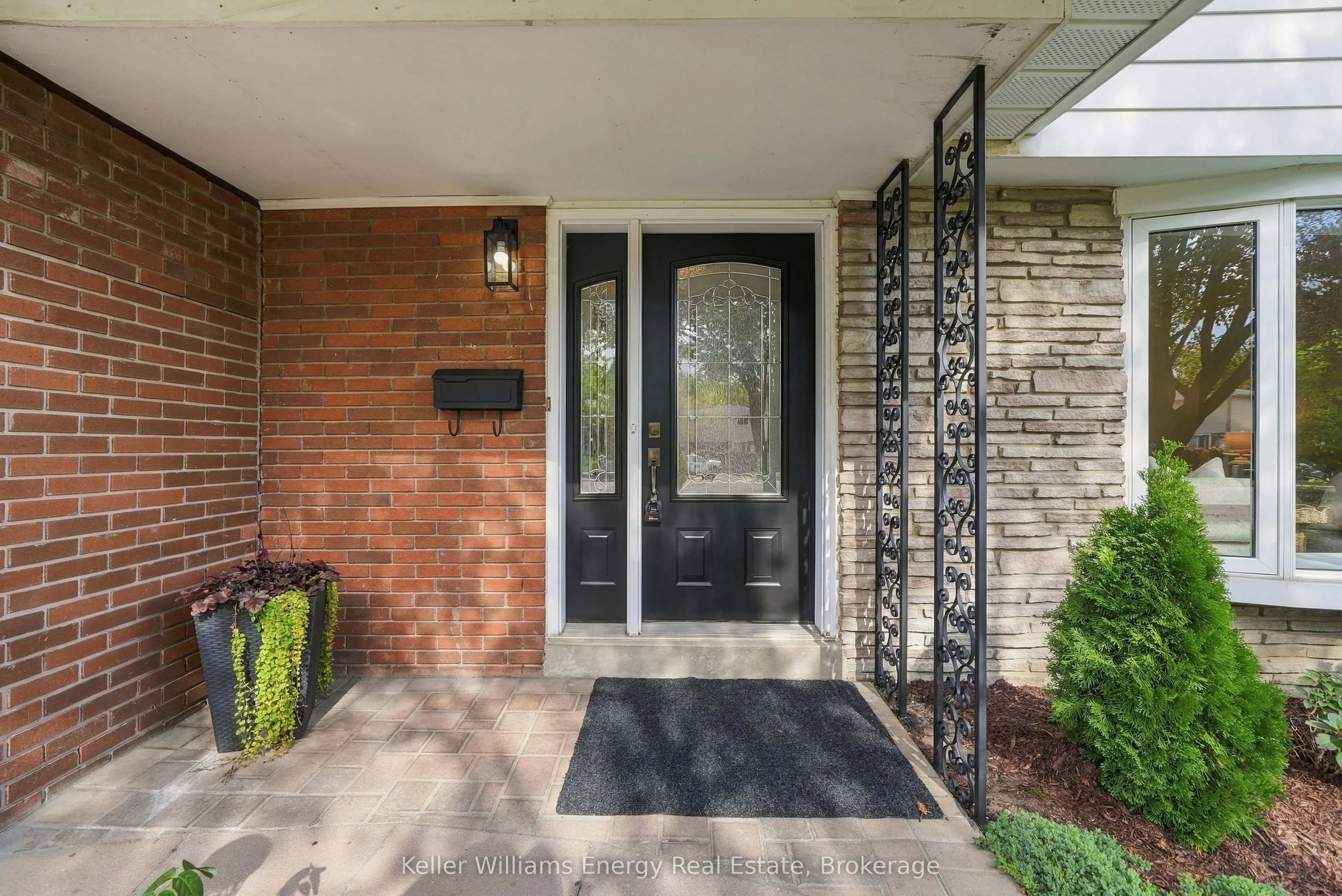 877 Capri Court