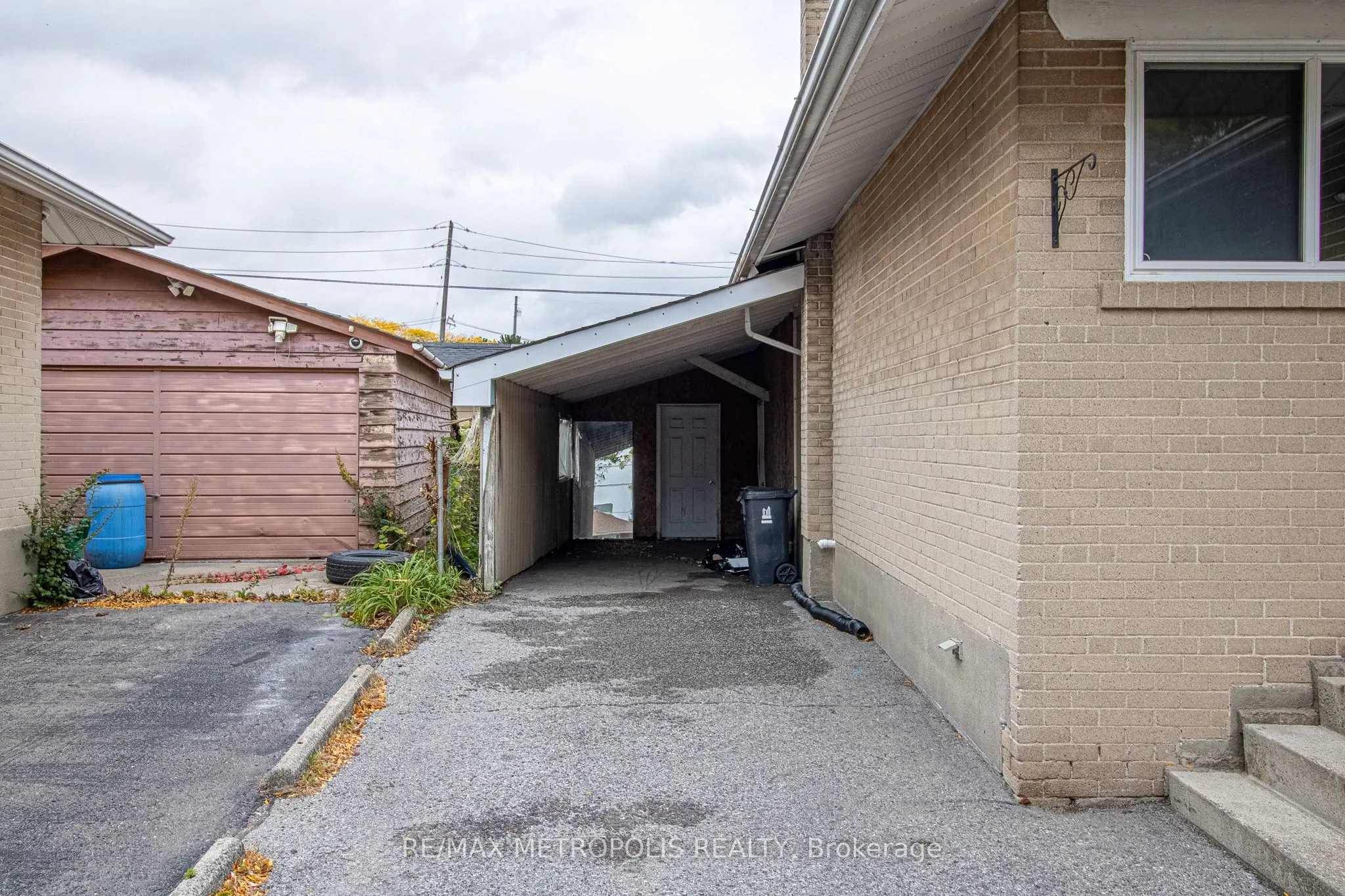 57 Chancellor Drive #Upper