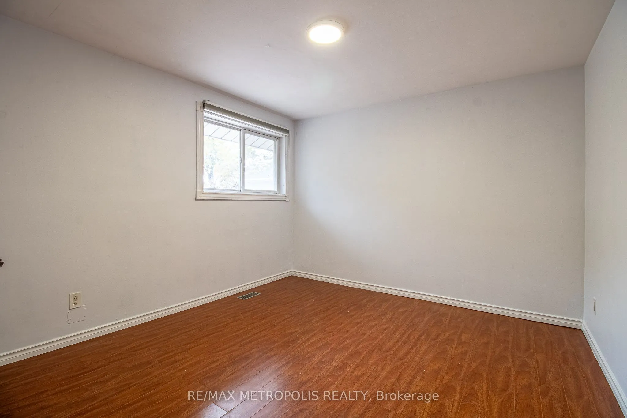 57 Chancellor Drive #Upper