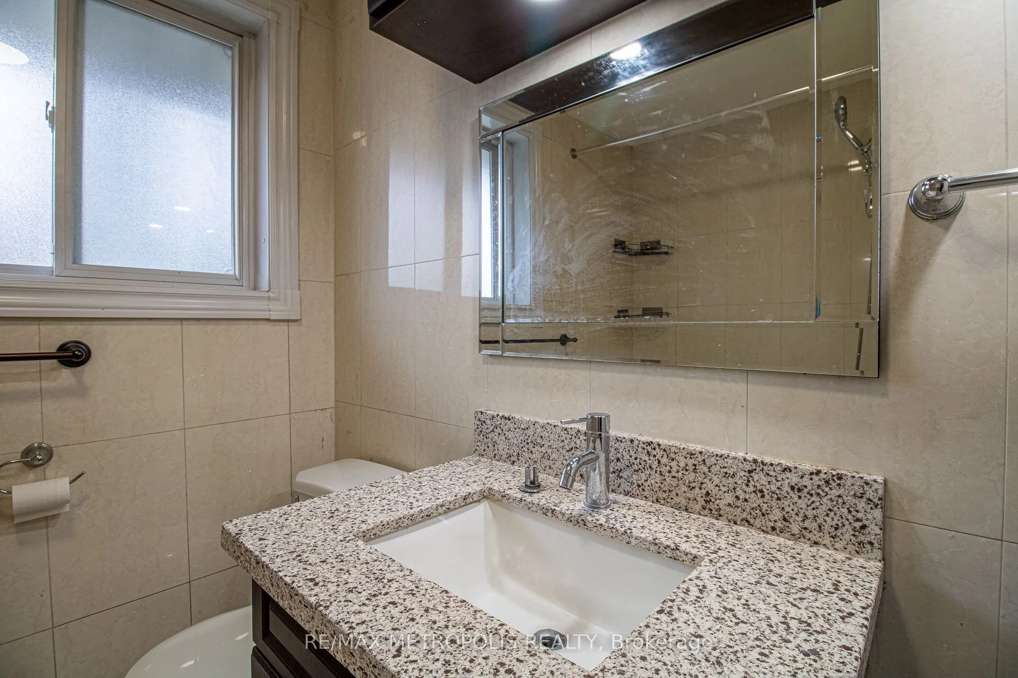 57 Chancellor Drive #Upper