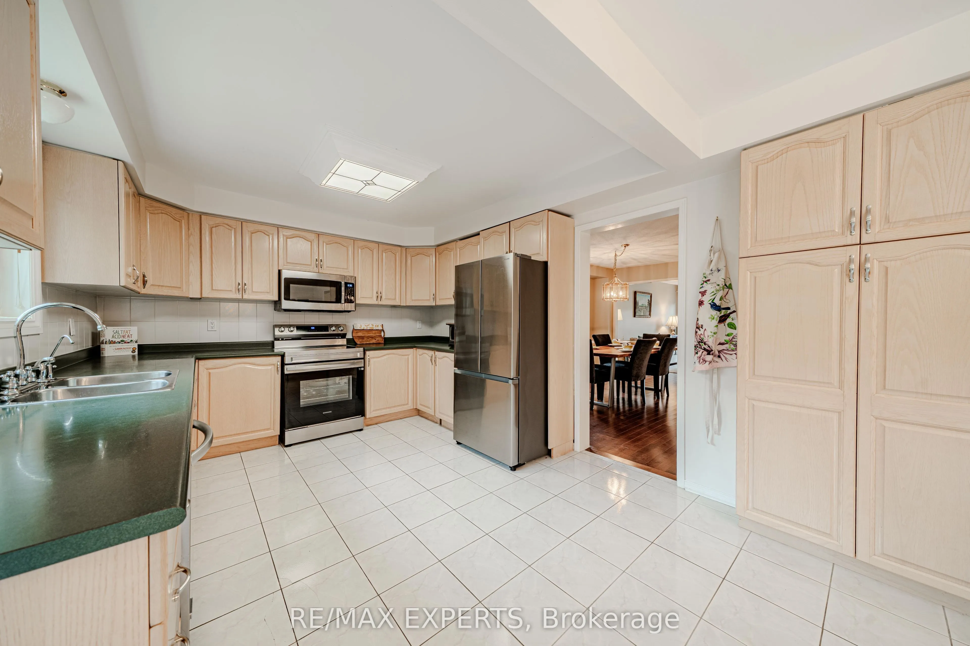 231 Mossbrook Square
