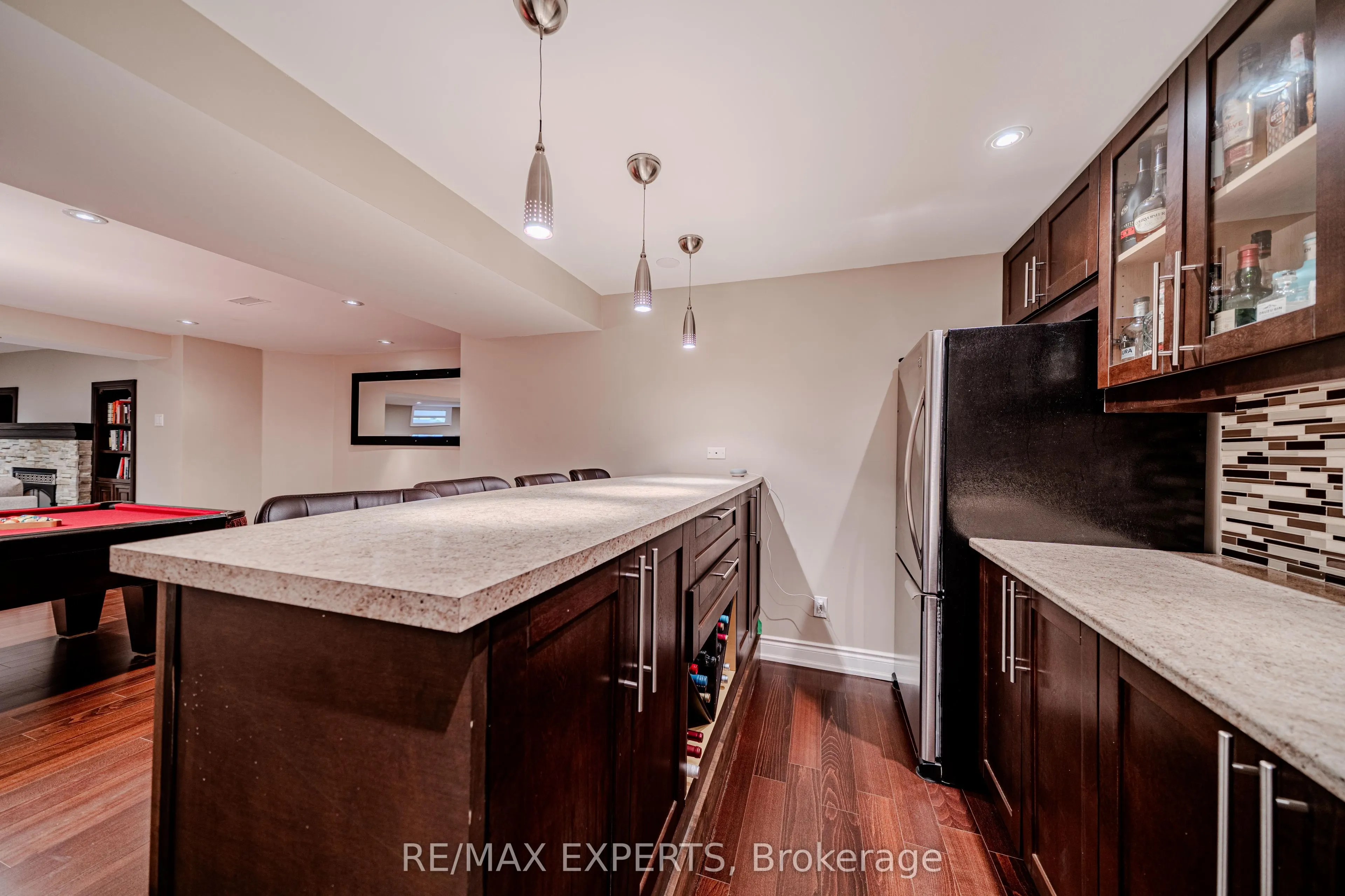 231 Mossbrook Square