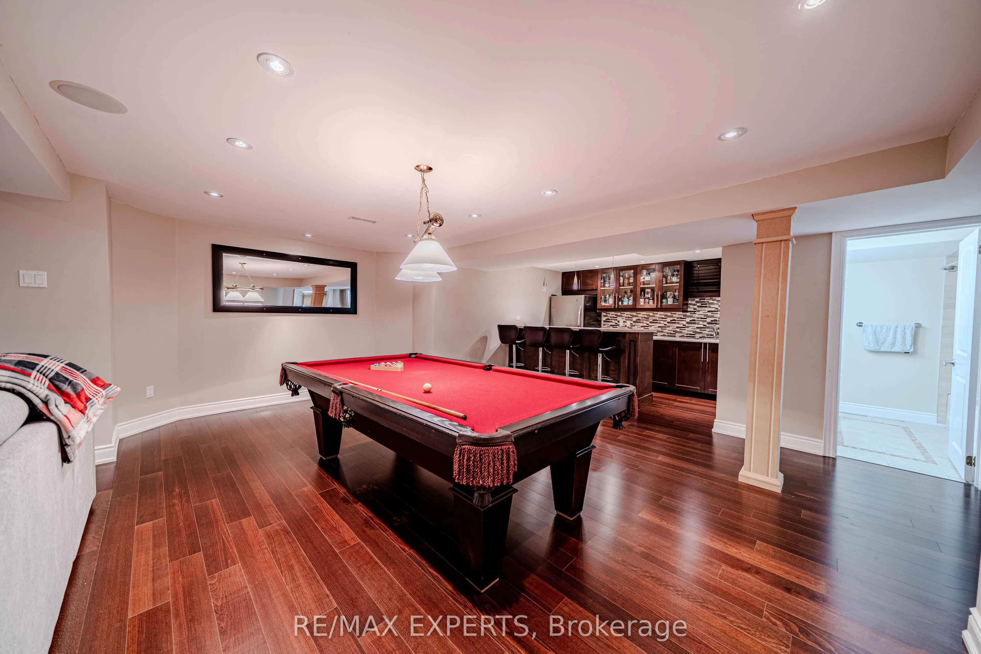 231 Mossbrook Square