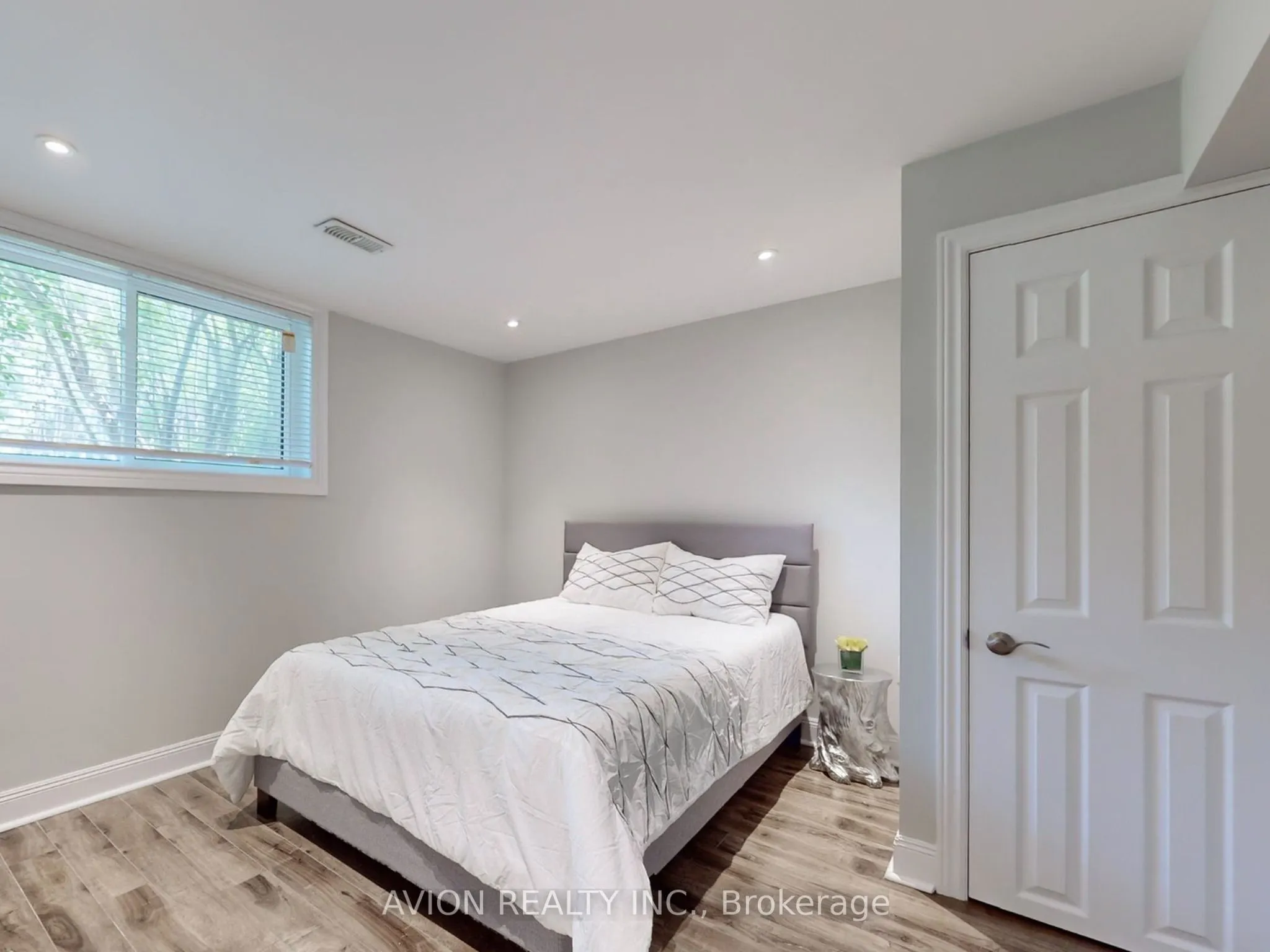 868 Roundelay Drive #BSMT