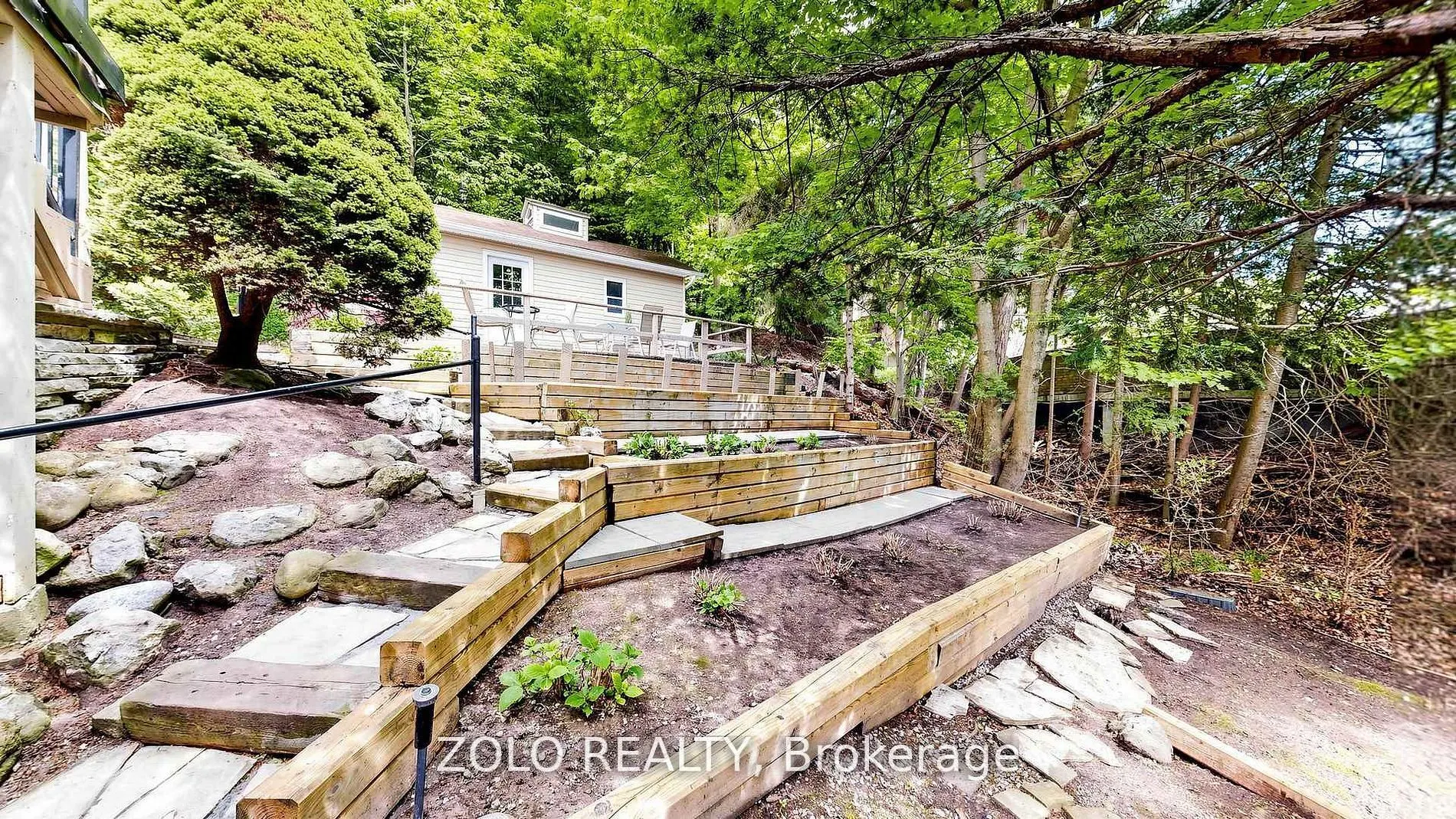 41 Meadowcliffe Drive