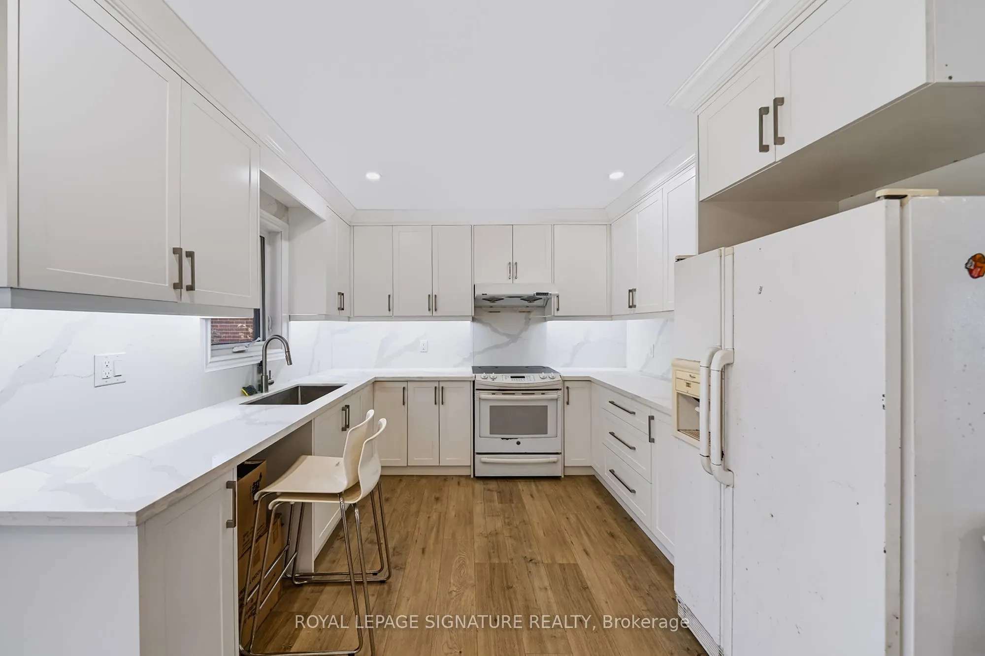 120 Earlton Road