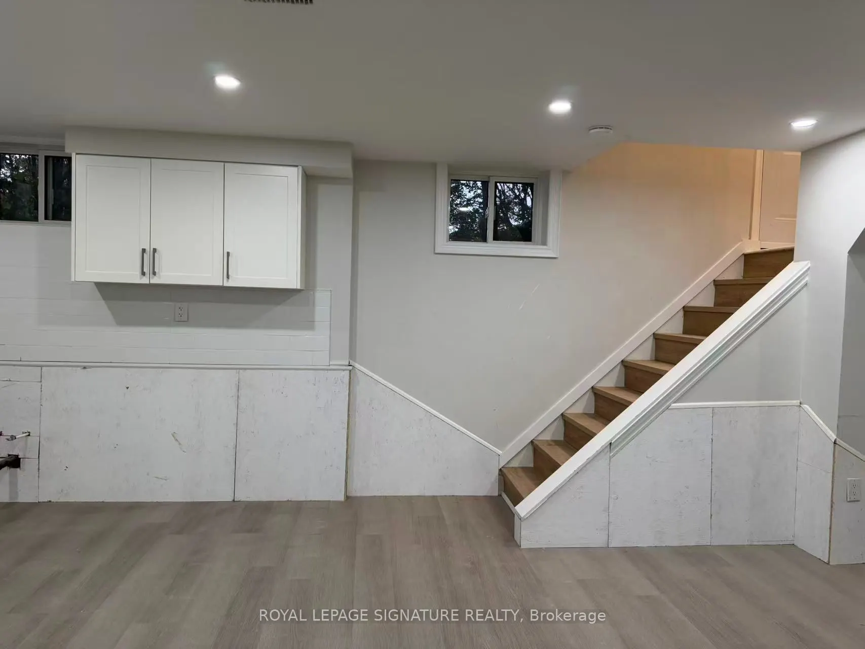 120 Earlton Road
