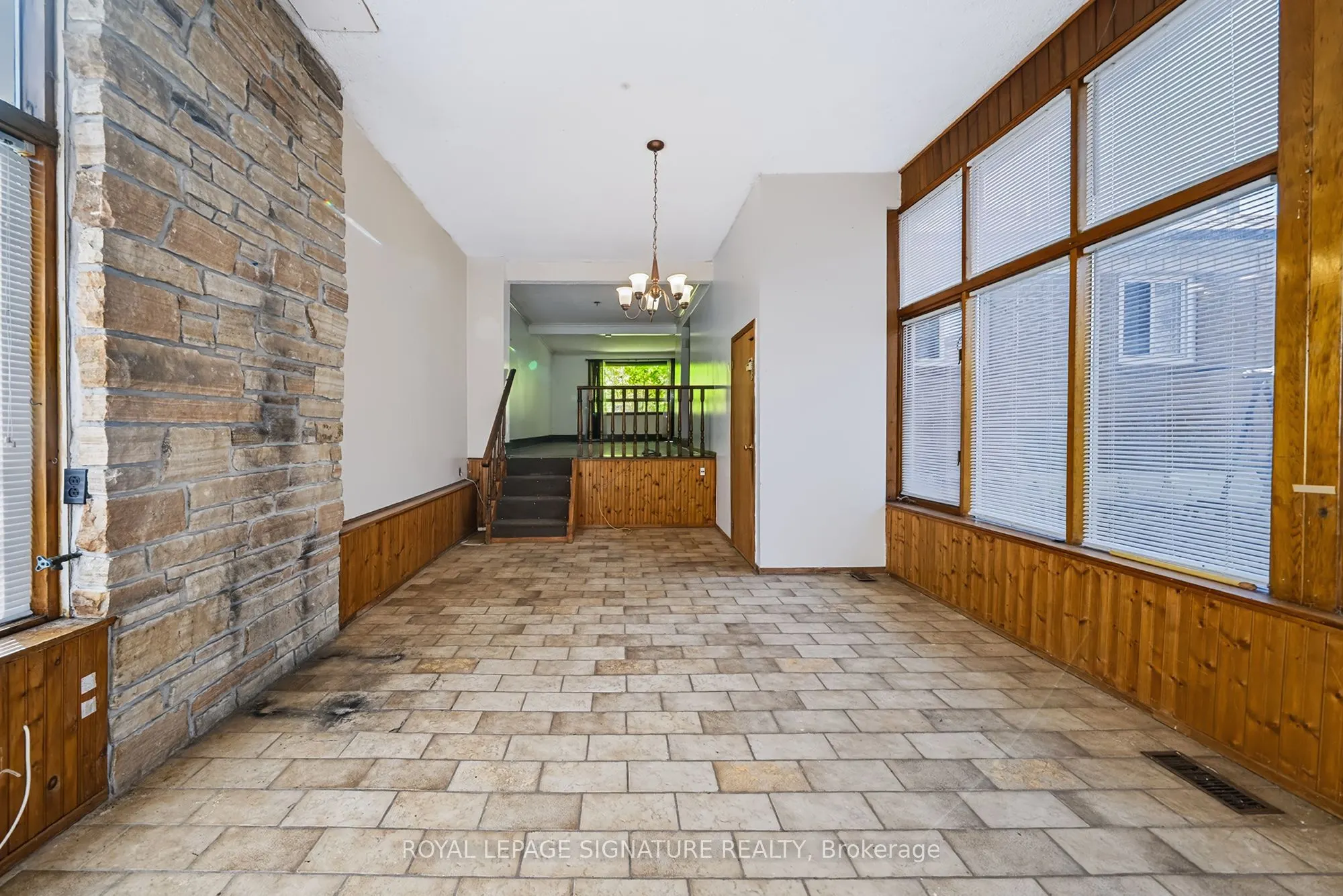 122 Earlton Road