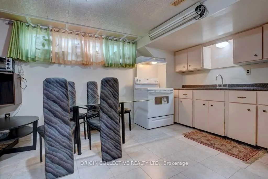 42 Par Avenue #BASEMENT