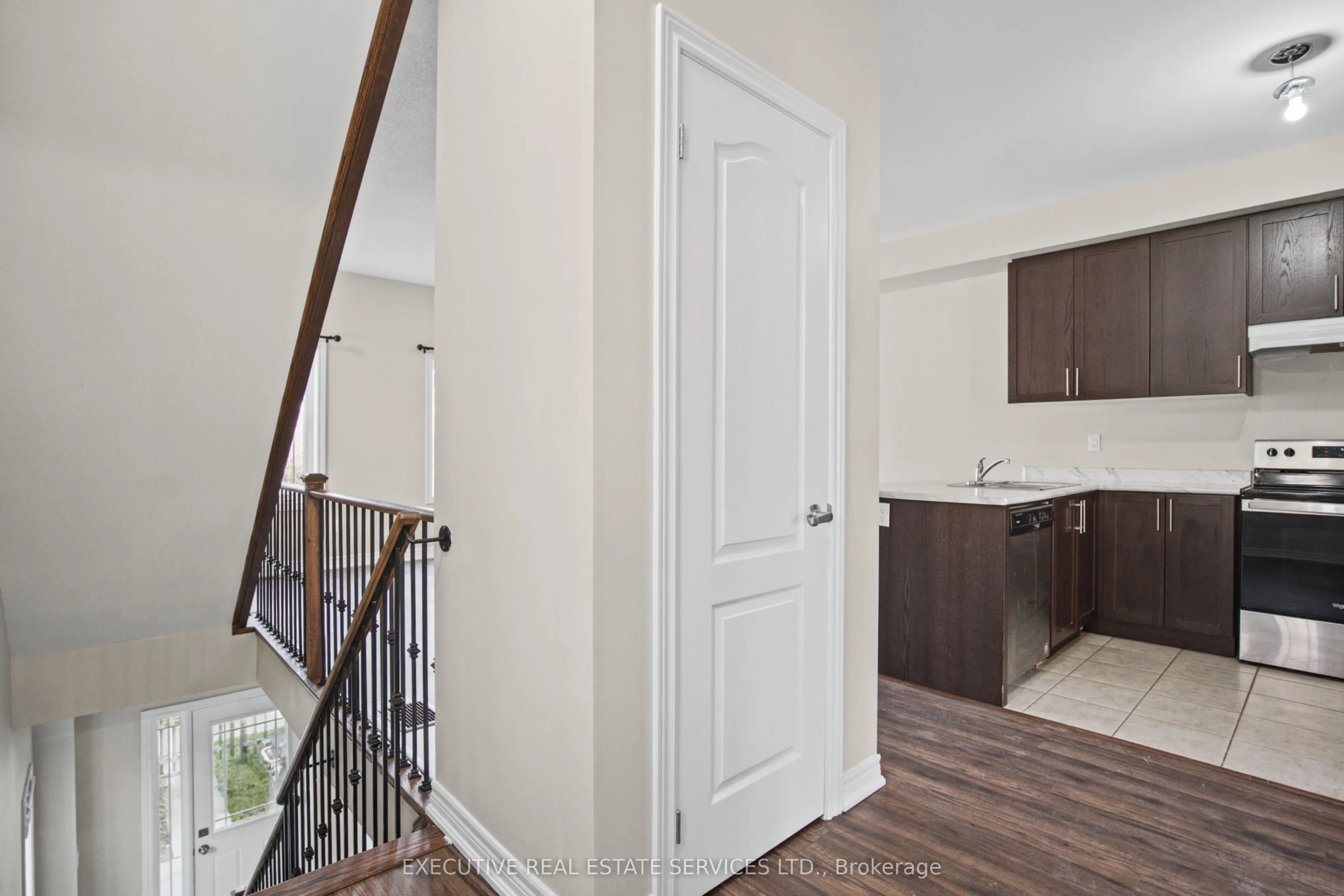 20 Waterstone Way