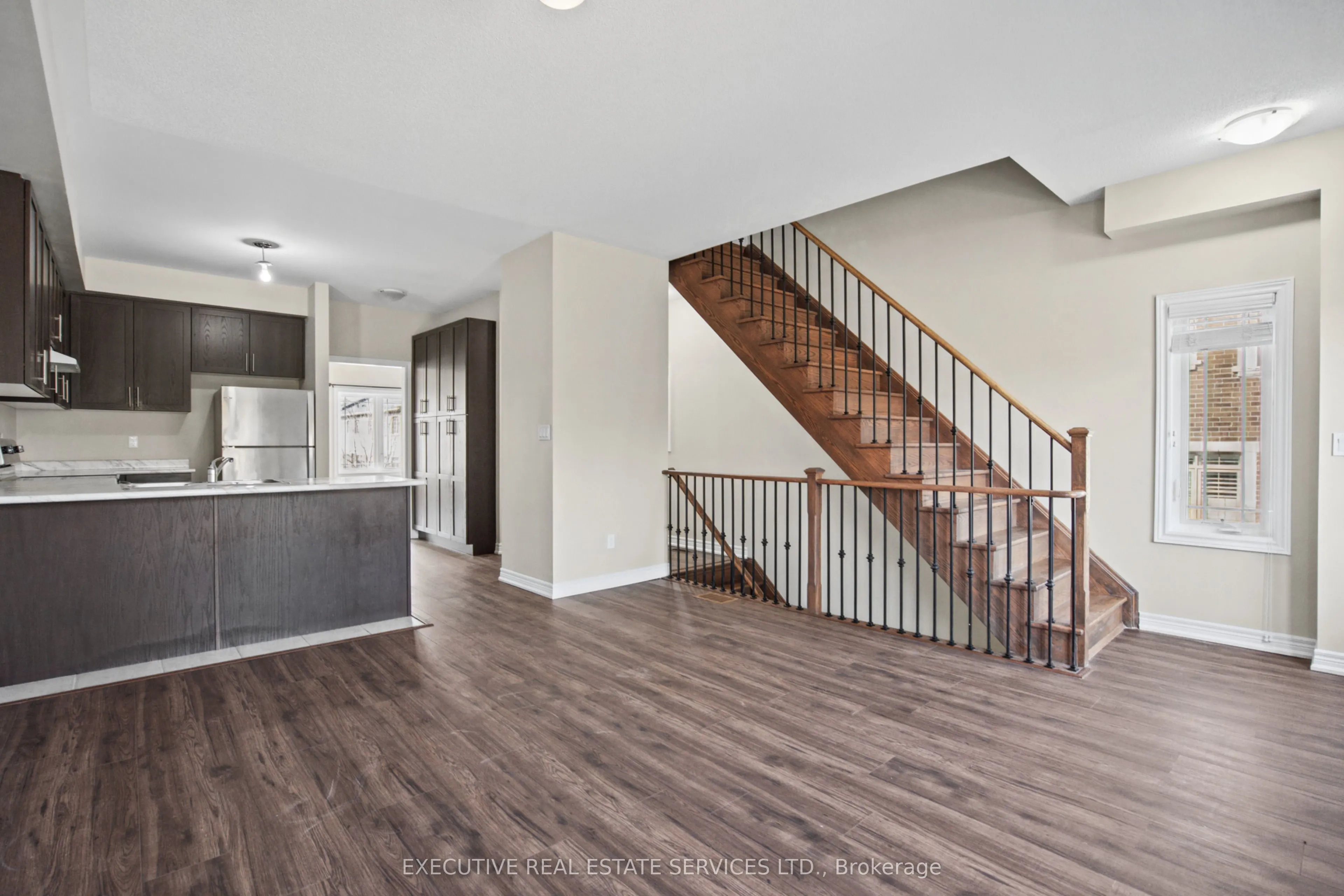 20 Waterstone Way