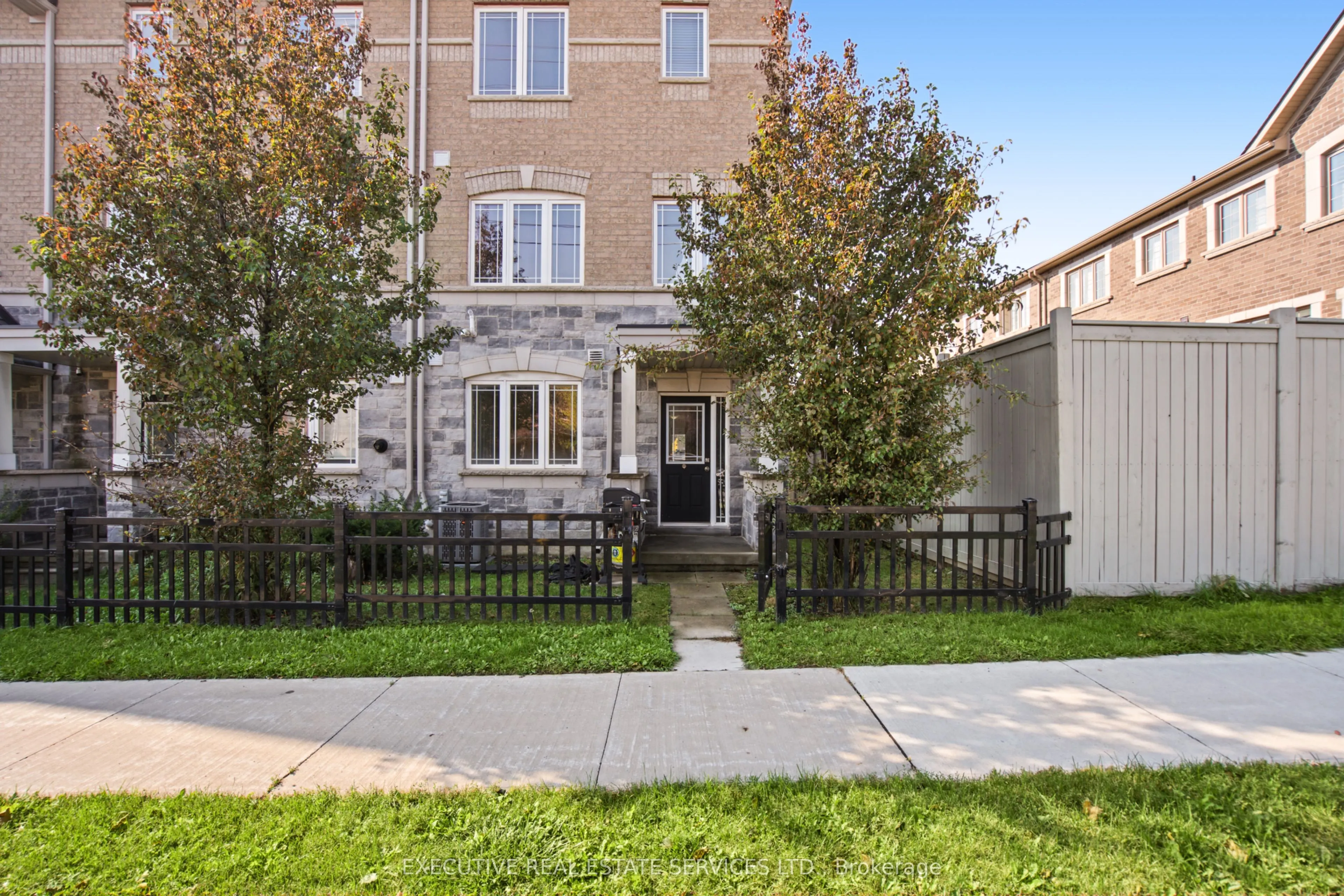 20 Waterstone Way