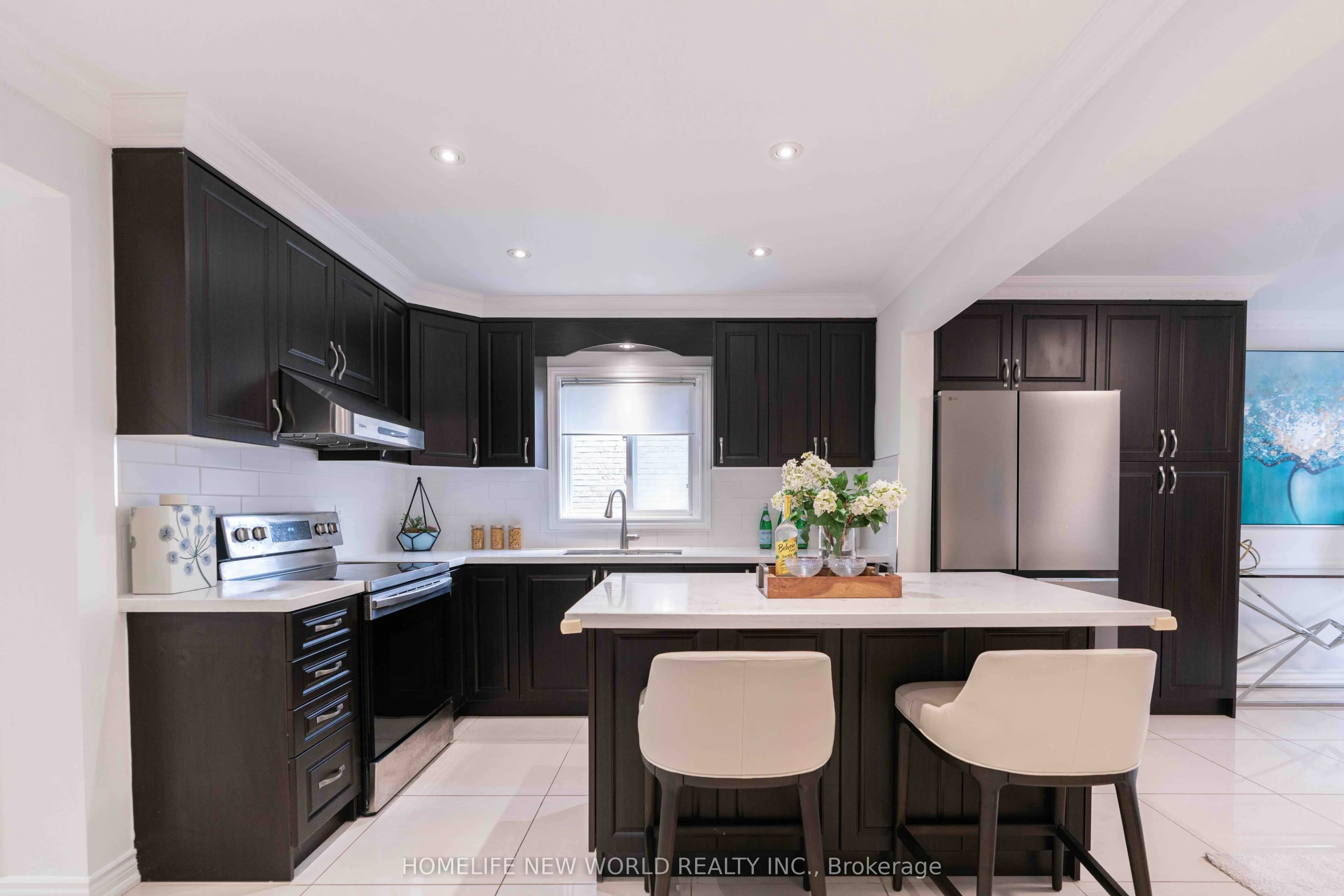 102 Alexmuir Boulevard