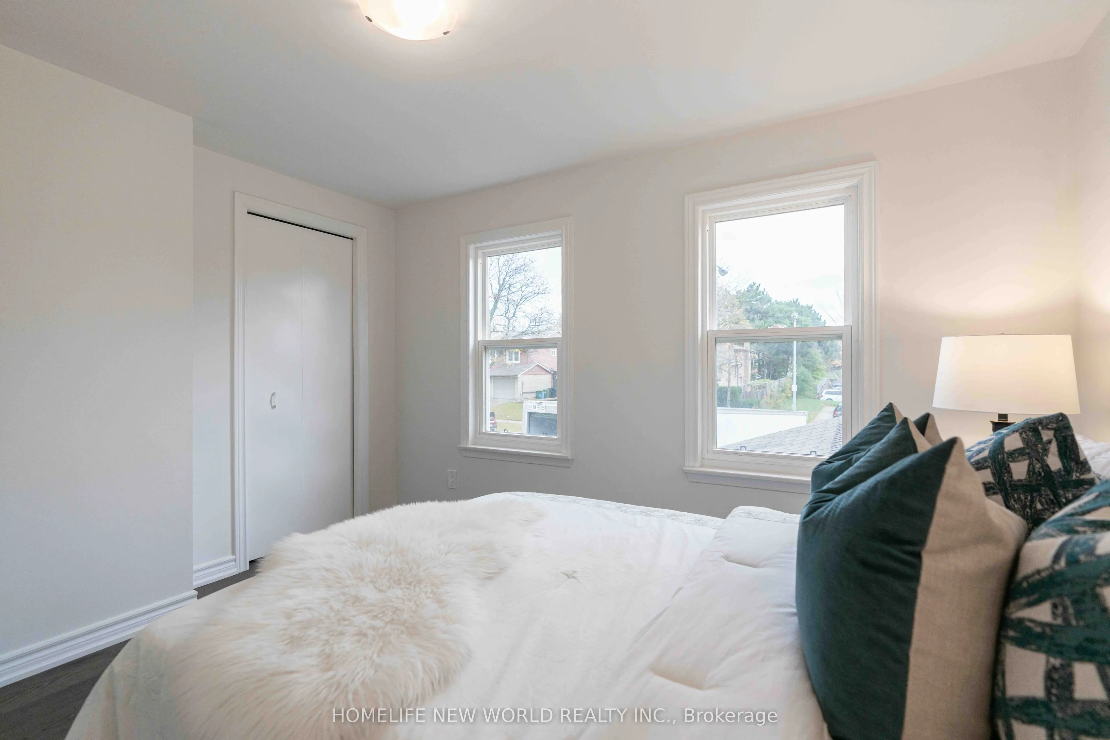 102 Alexmuir Boulevard