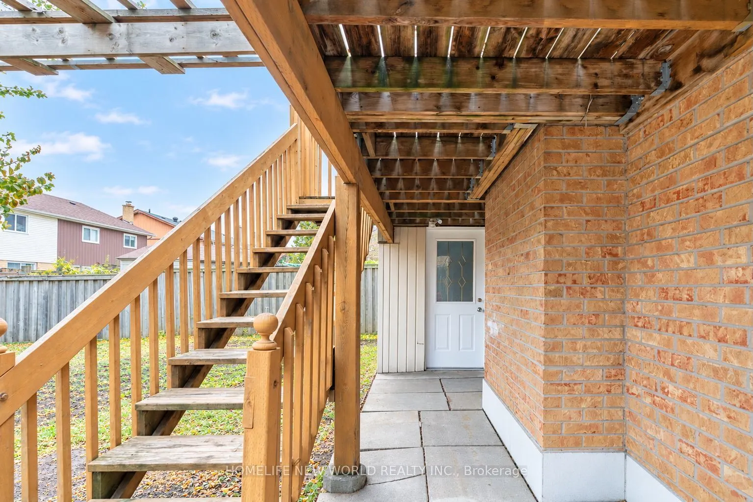 102 Alexmuir Boulevard