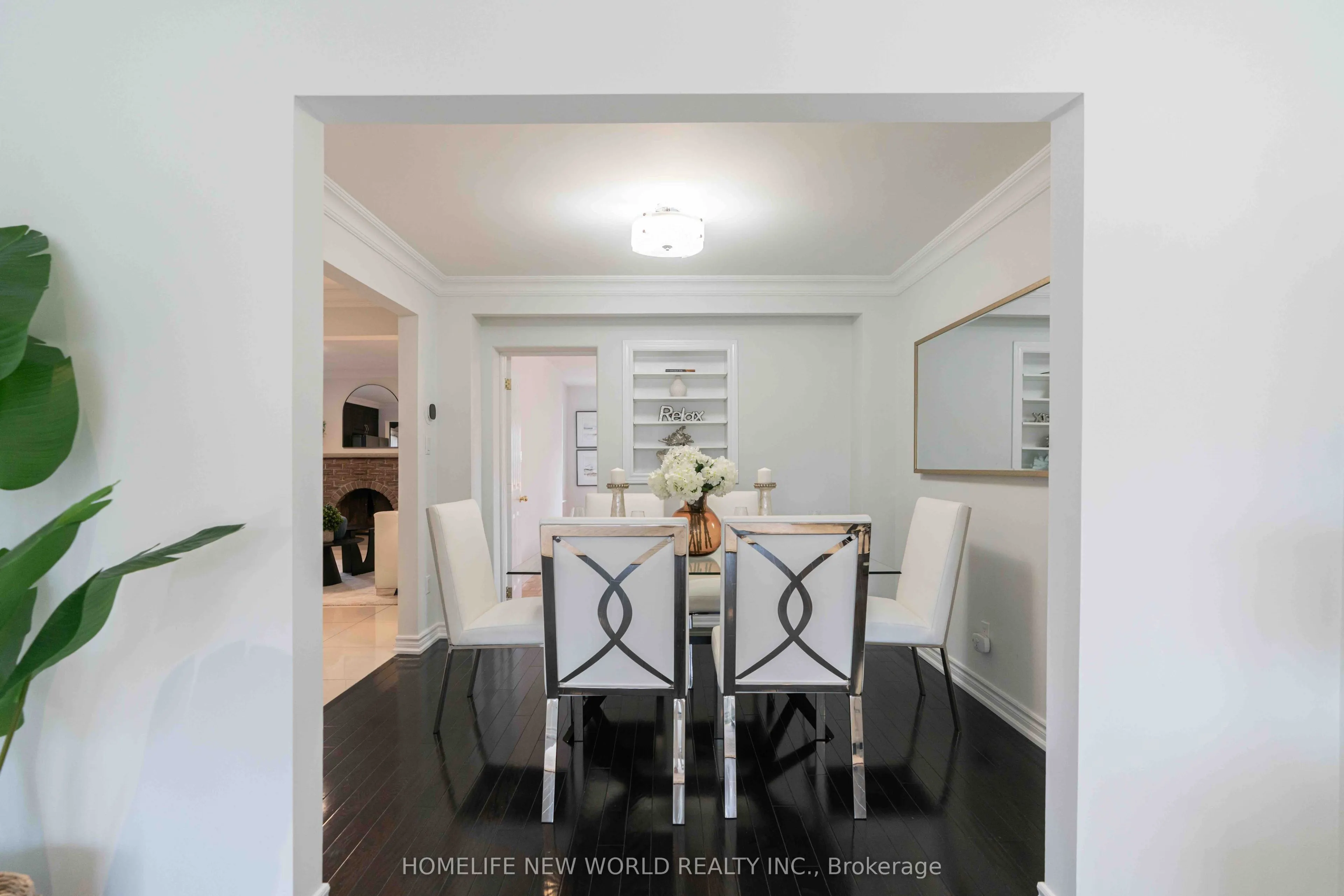 102 Alexmuir Boulevard
