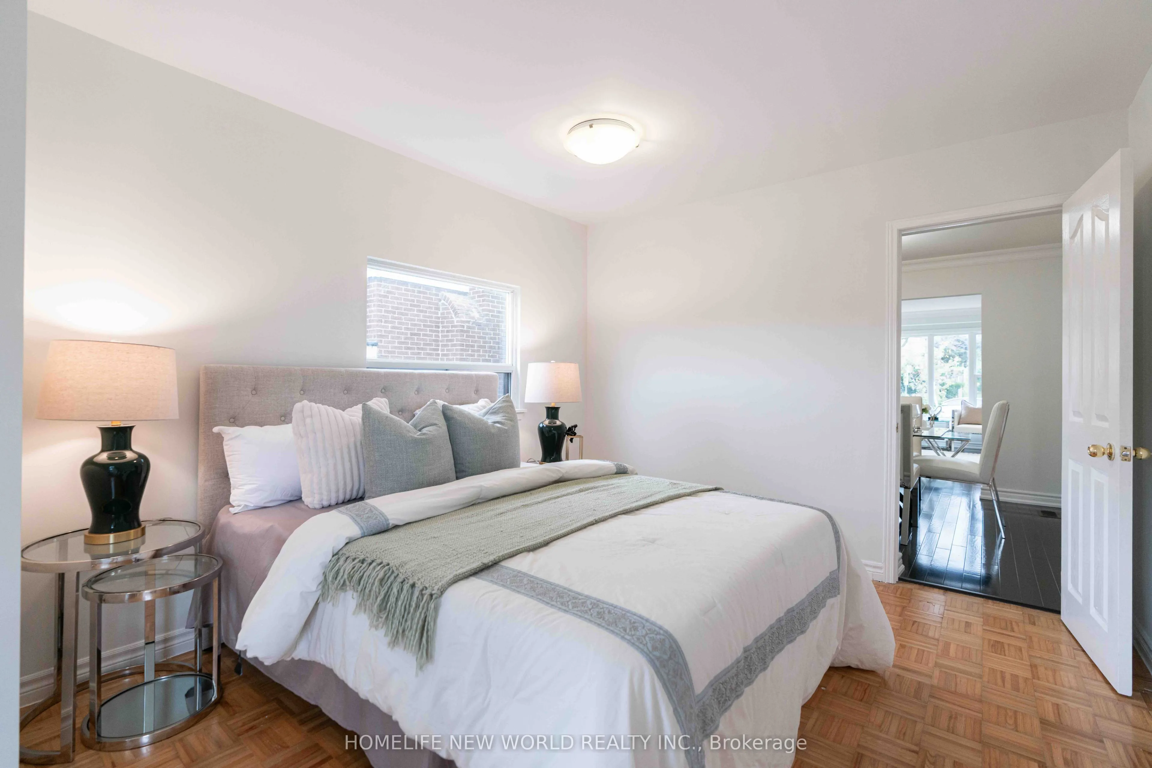 102 Alexmuir Boulevard