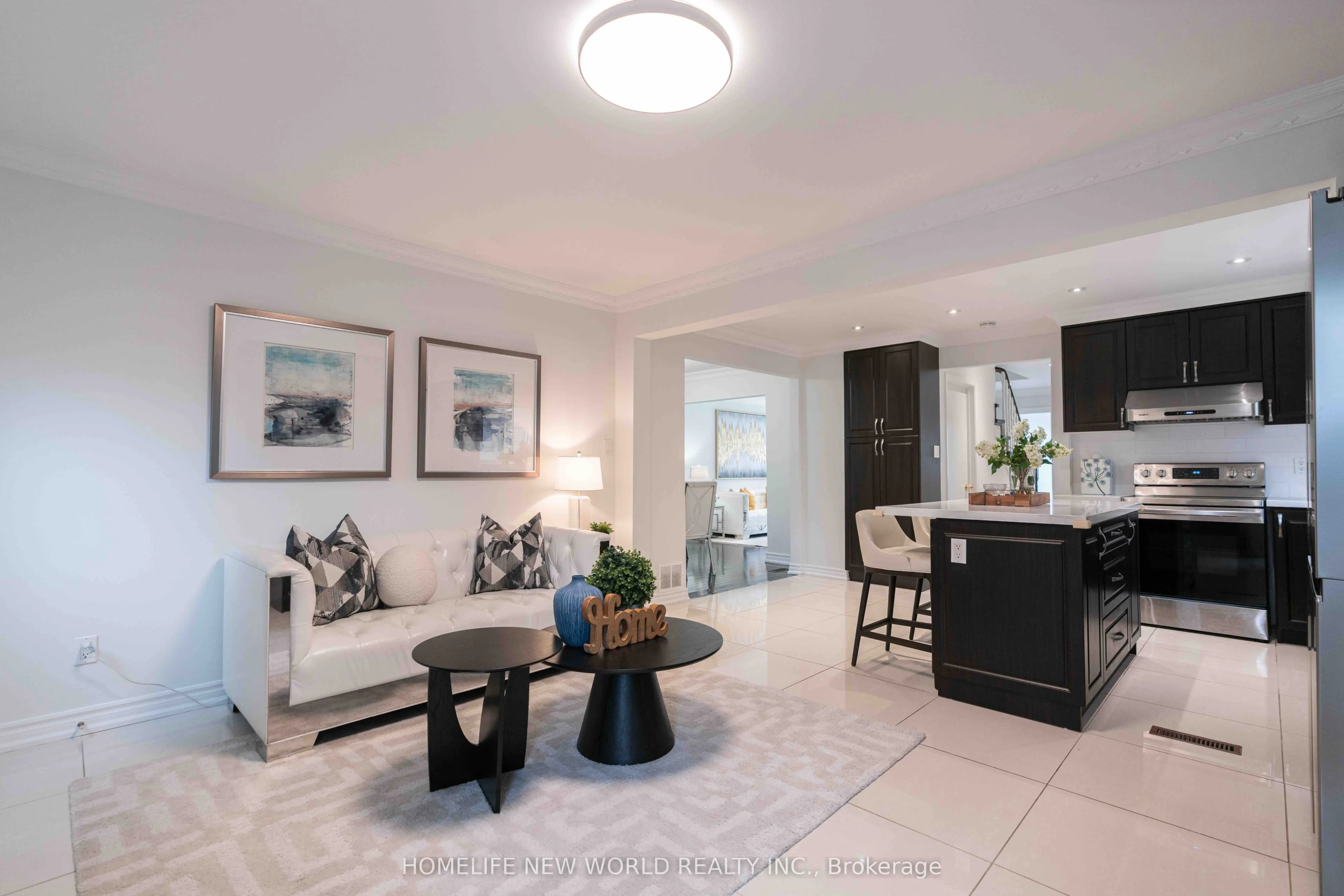 102 Alexmuir Boulevard