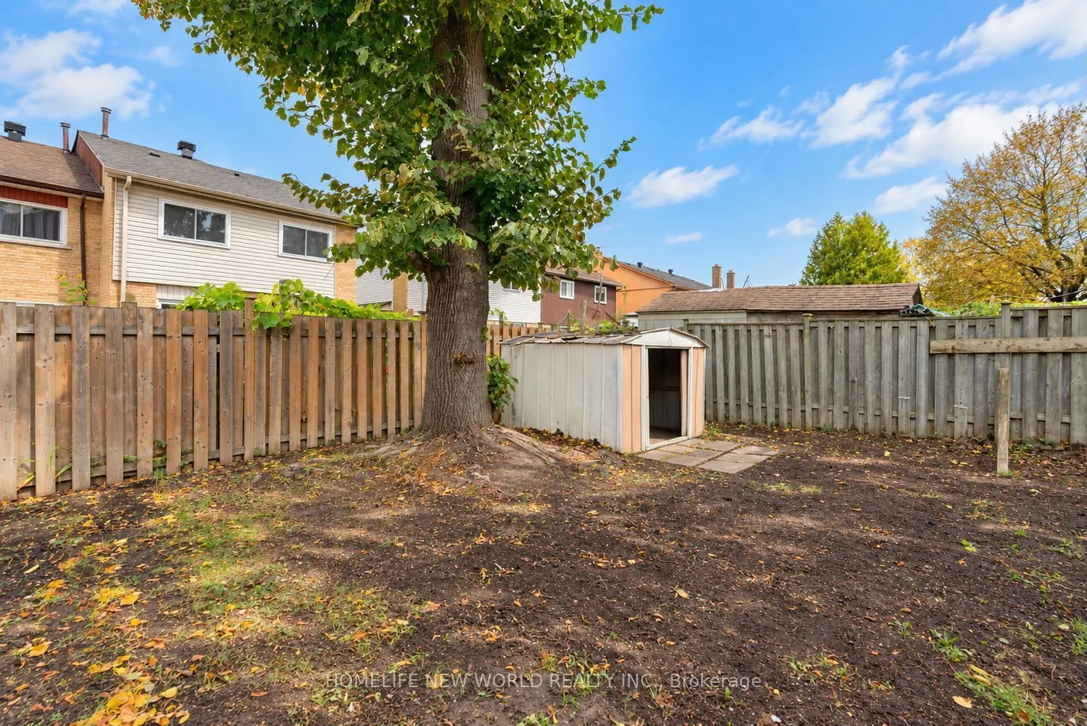 102 Alexmuir Boulevard