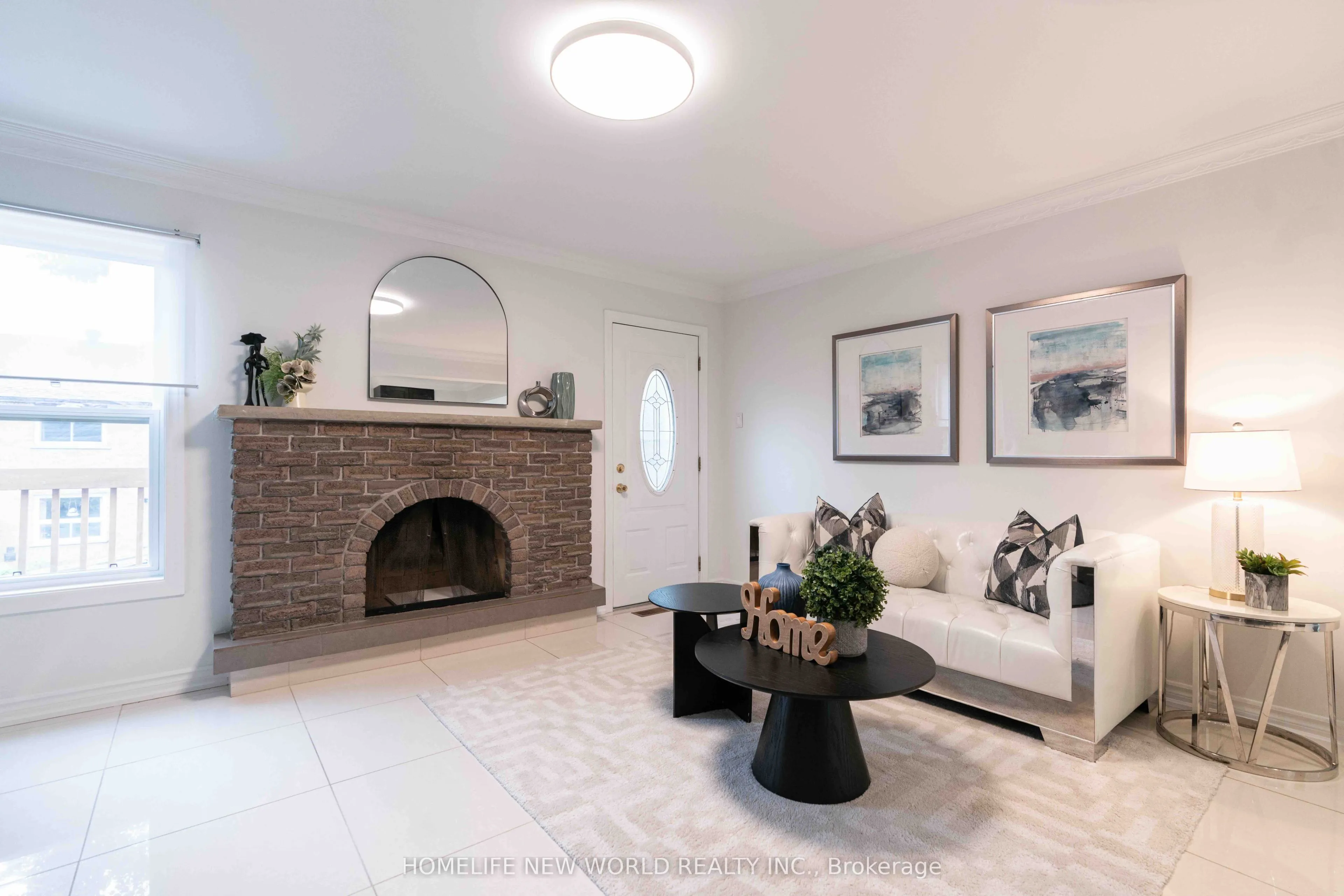 102 Alexmuir Boulevard