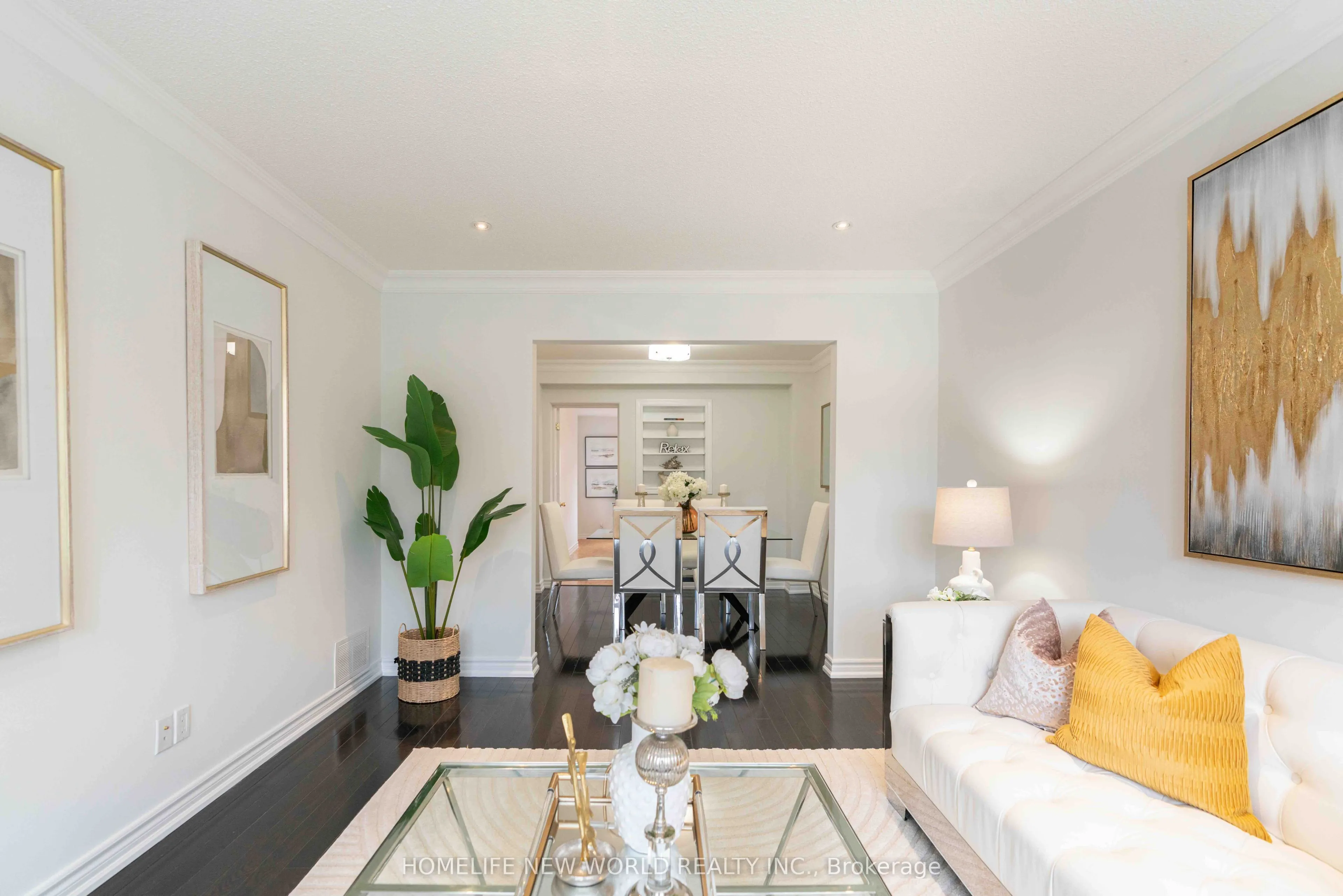 102 Alexmuir Boulevard