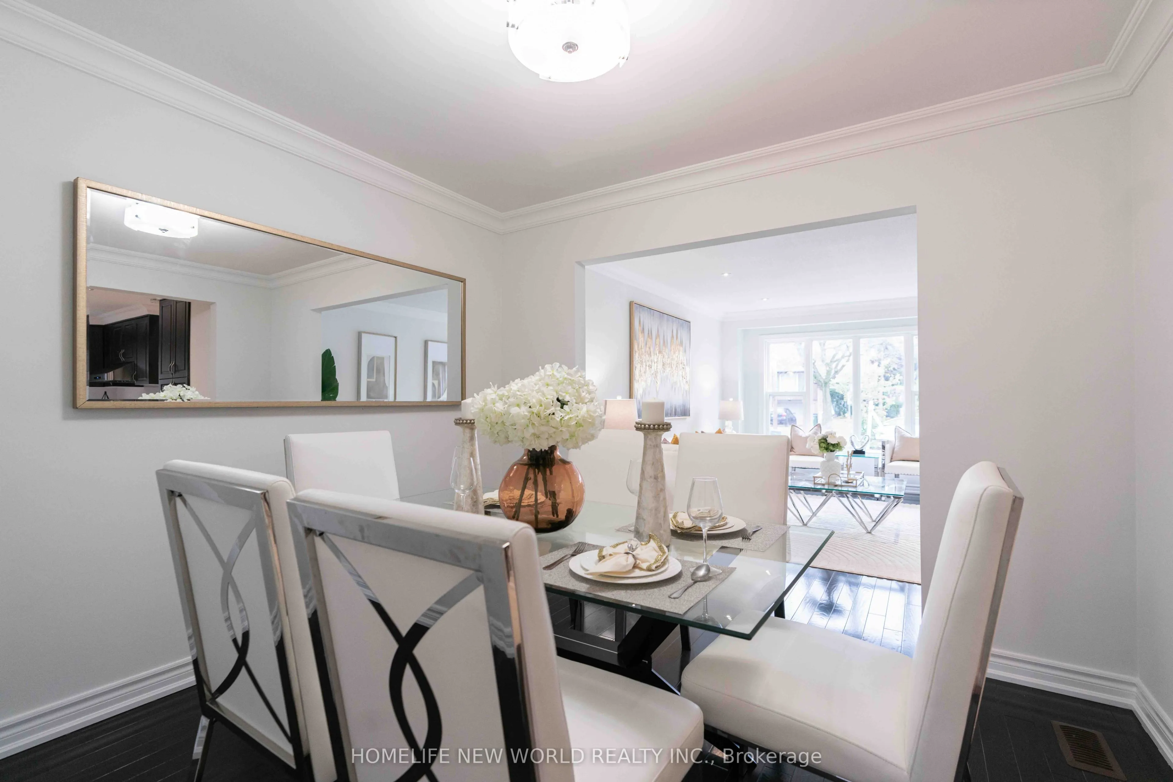 102 Alexmuir Boulevard