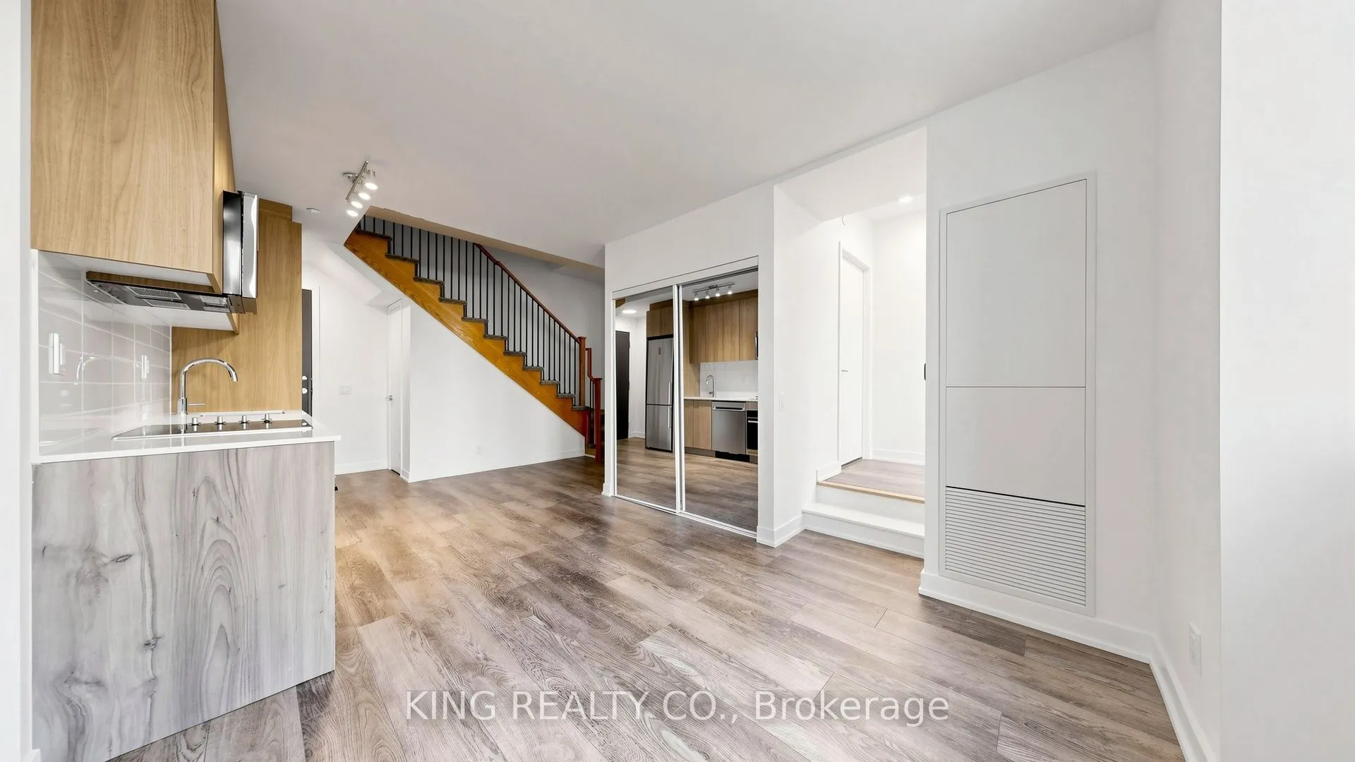 90 Mendelssohn Street #101