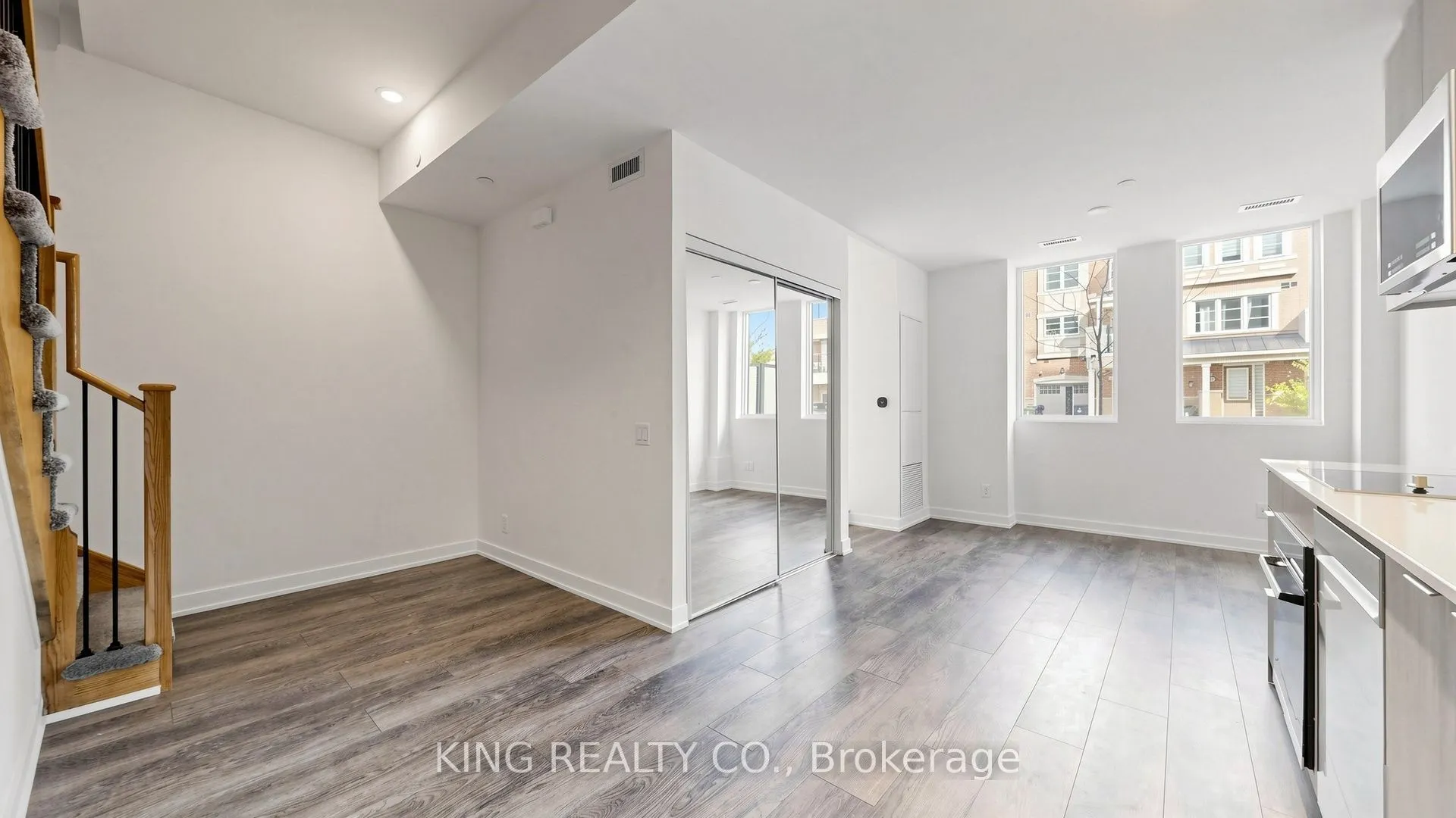 90 Mendelssohn Street #101