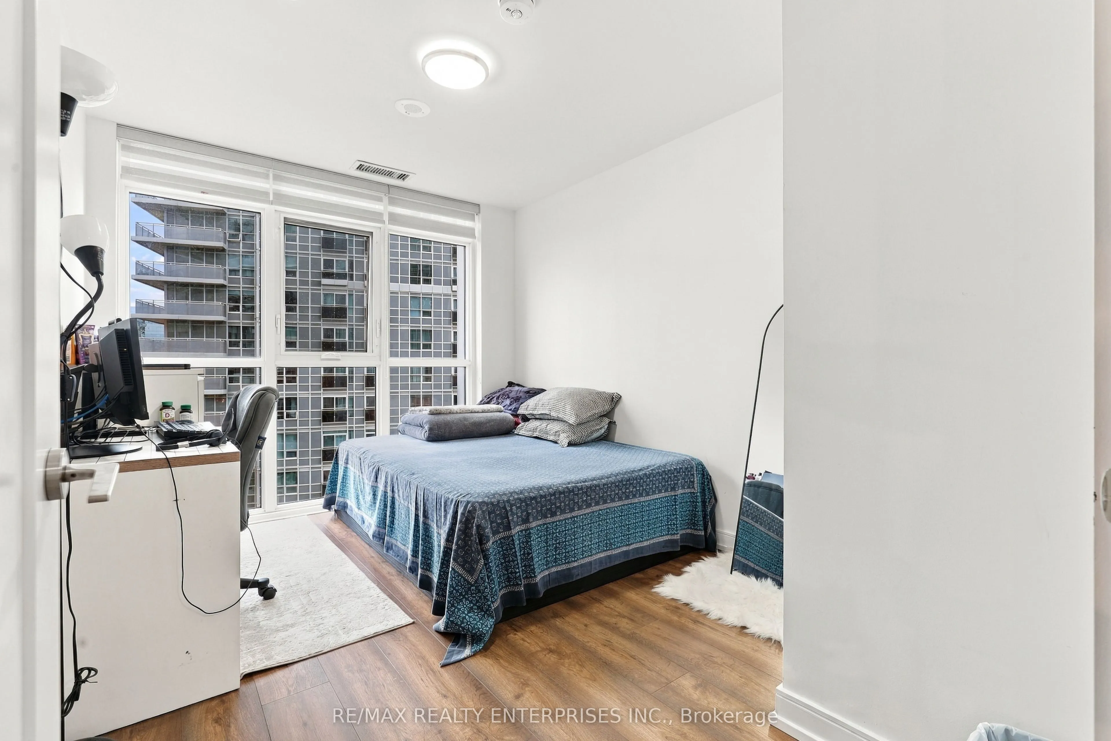225 Village Green Square #1004