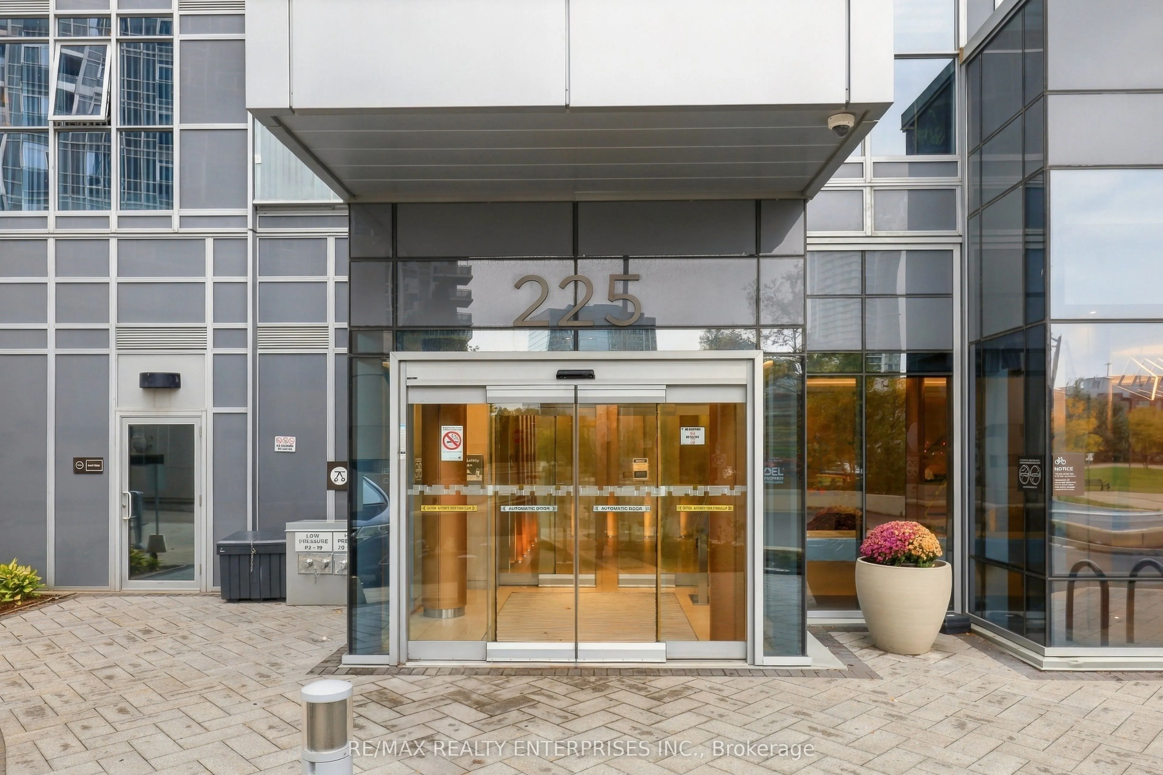 225 Village Green Square #1004