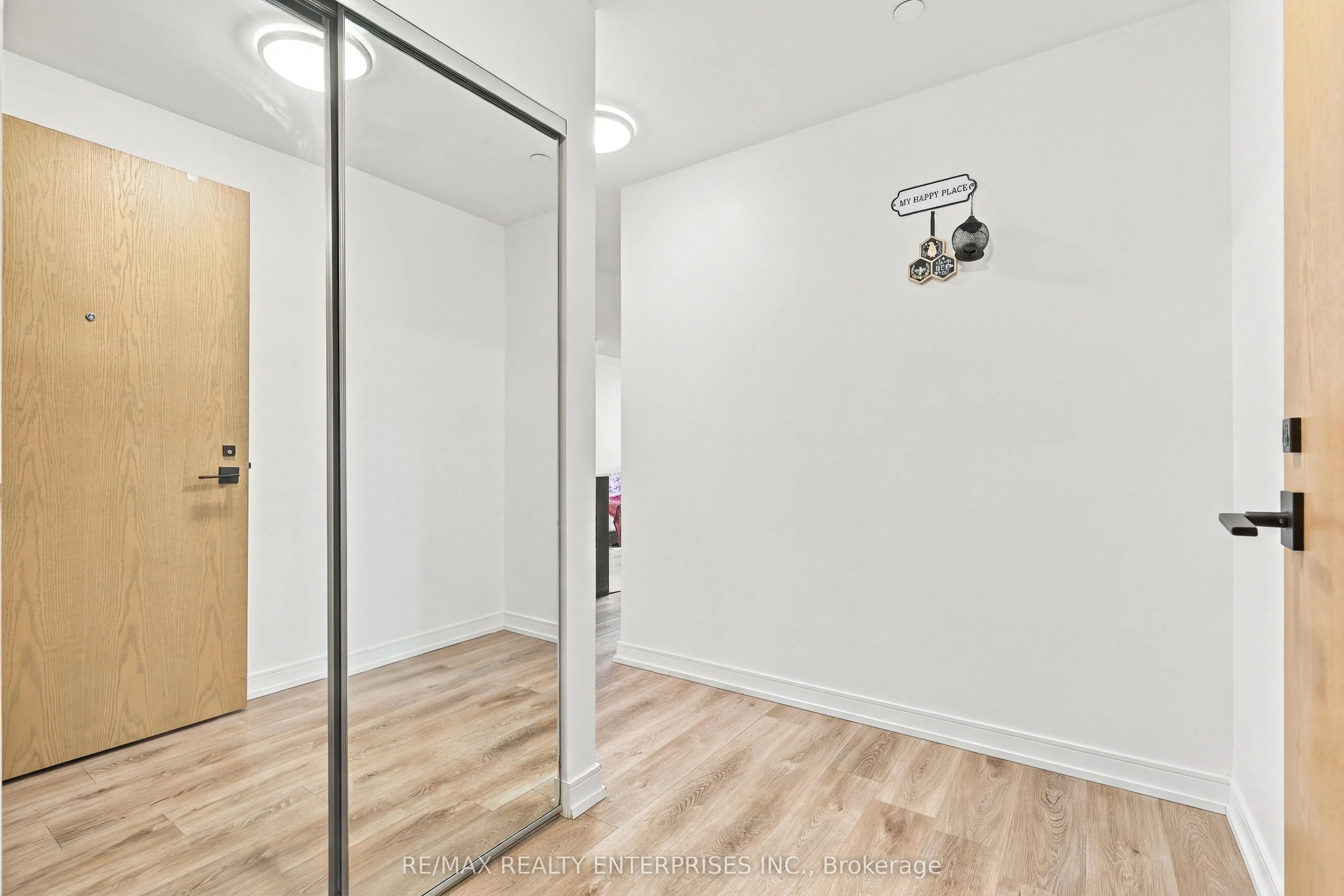 225 Village Green Square #1004