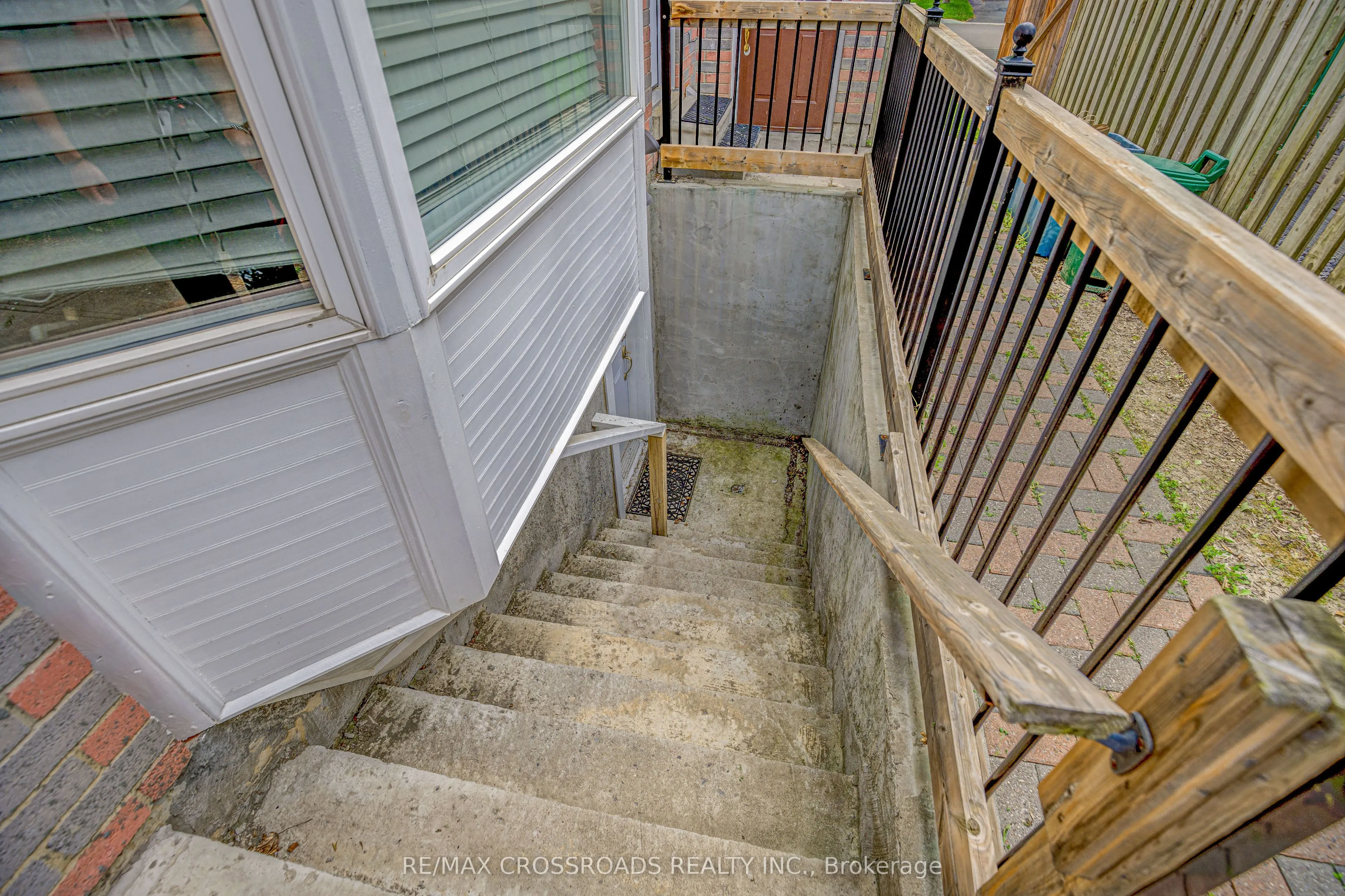 2 Viceregal Court #(Basement)