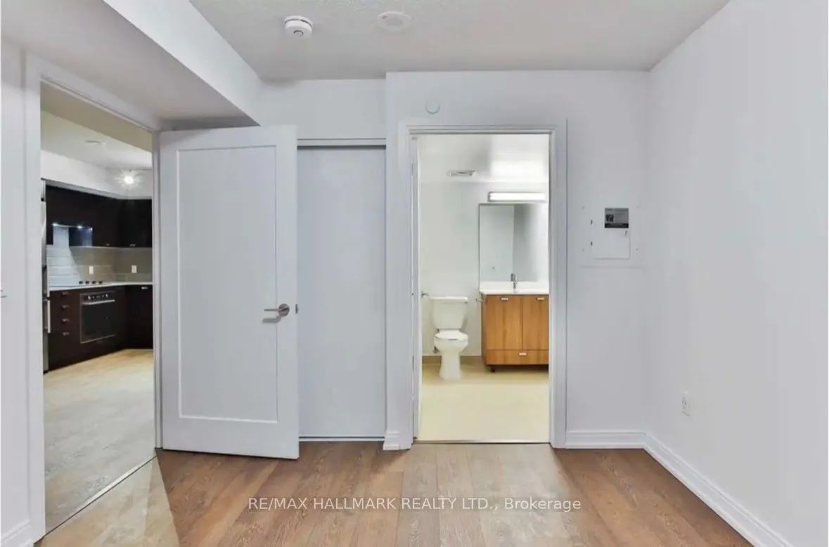 275 Village Green Square #1825