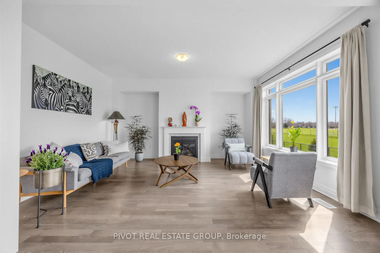 34 Waterfront Crescent