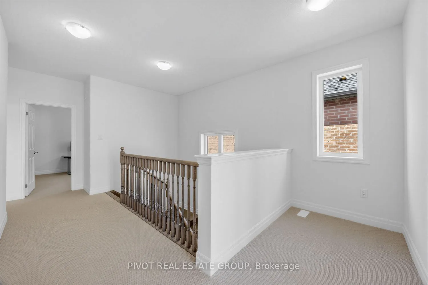 34 Waterfront Crescent
