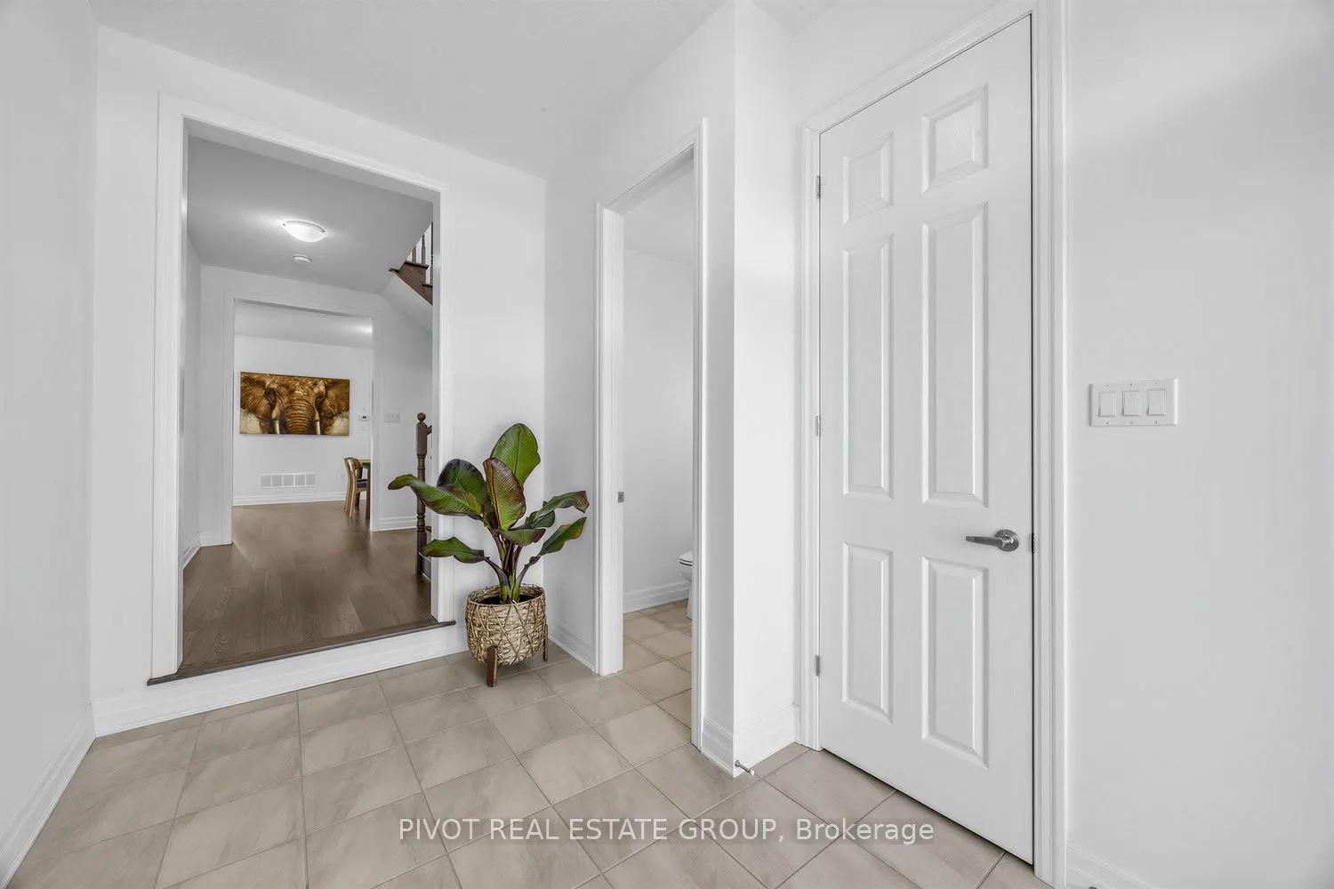 34 Waterfront Crescent