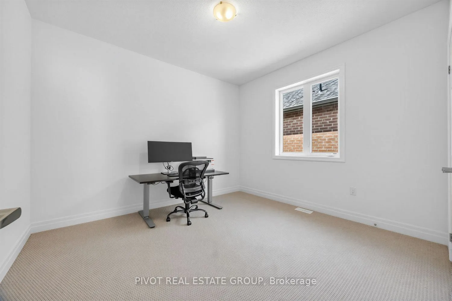 34 Waterfront Crescent