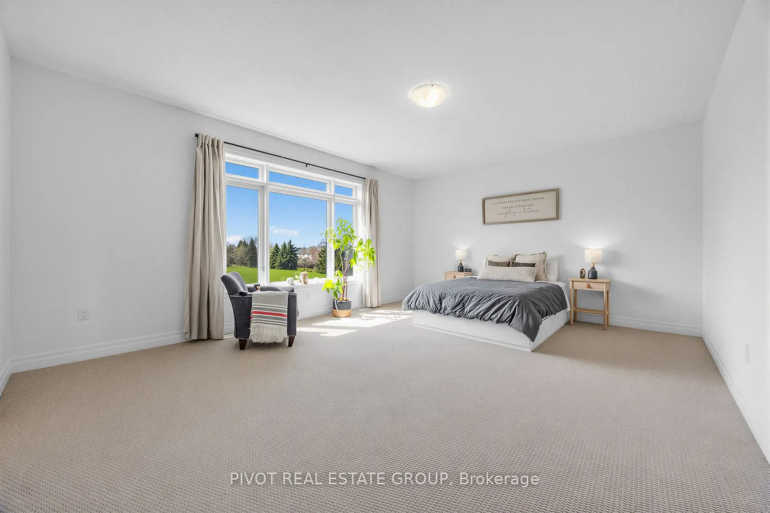 34 Waterfront Crescent