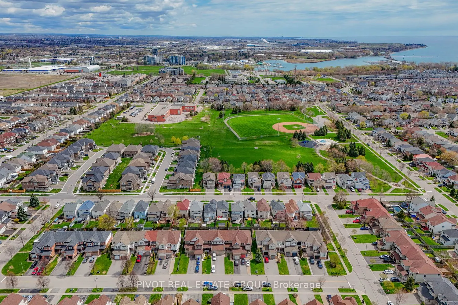 34 Waterfront Crescent