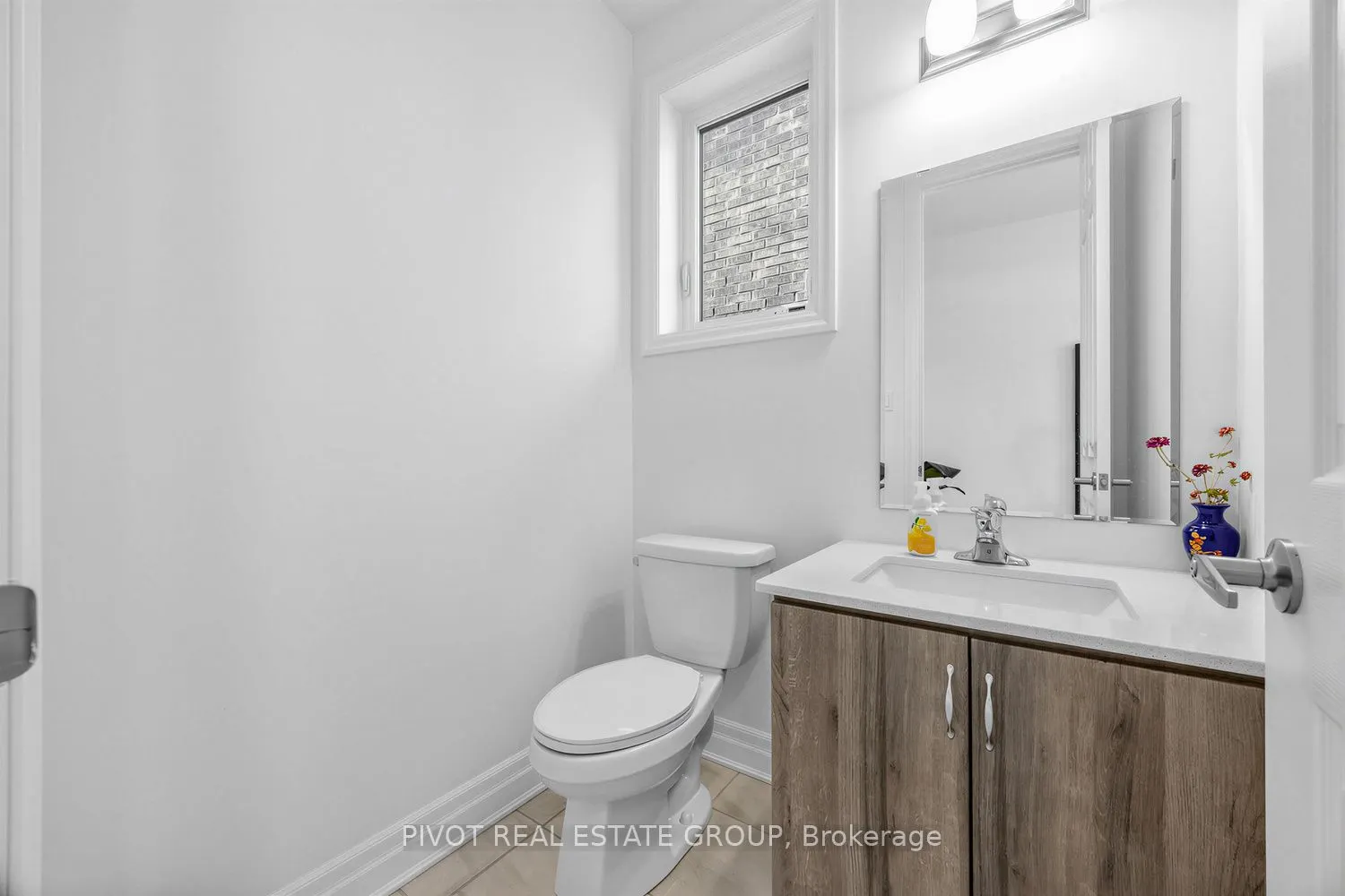34 Waterfront Crescent