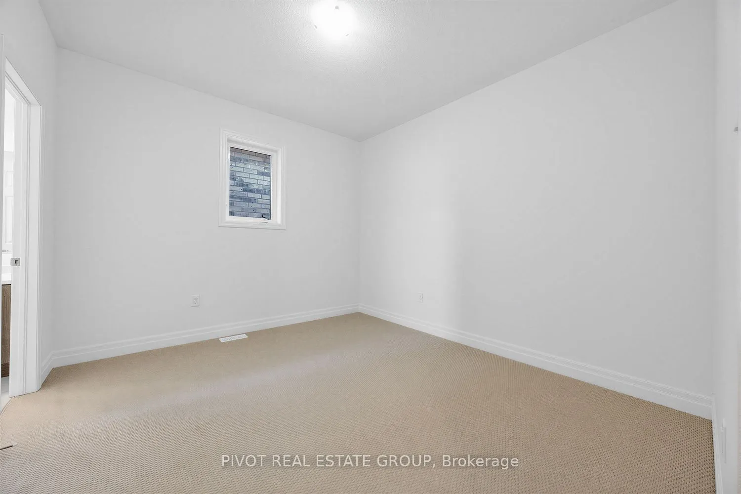 34 Waterfront Crescent