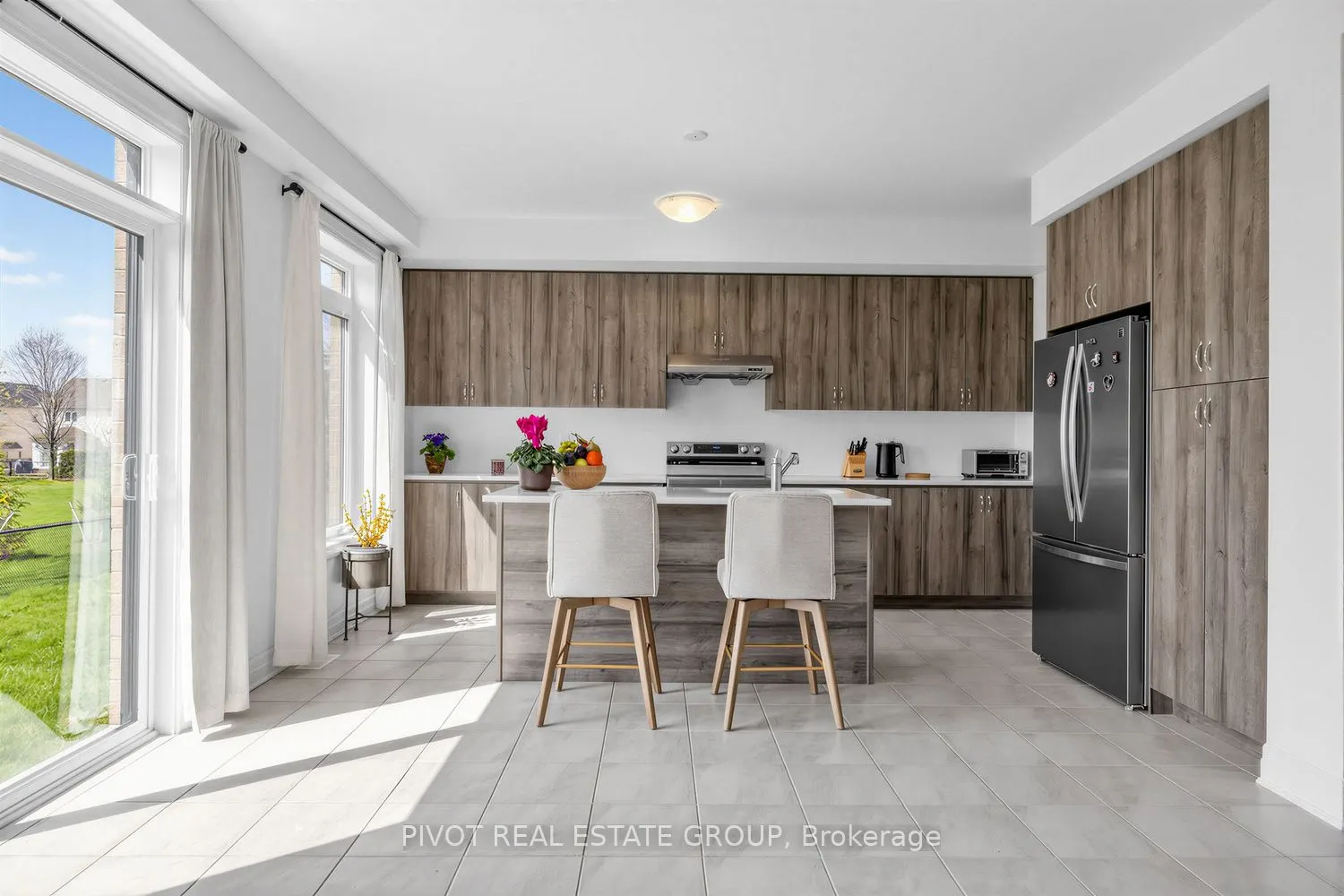 34 Waterfront Crescent