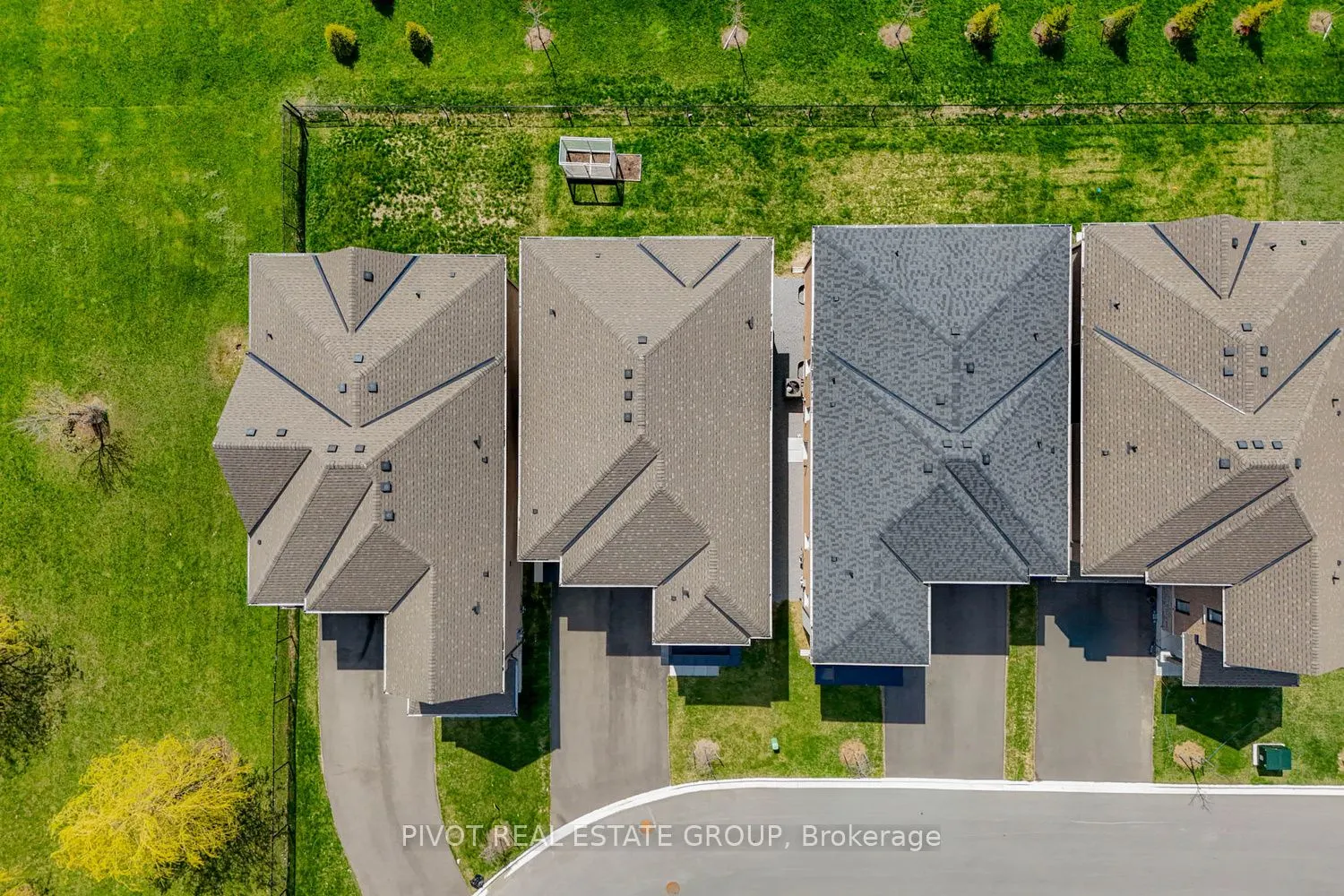 34 Waterfront Crescent