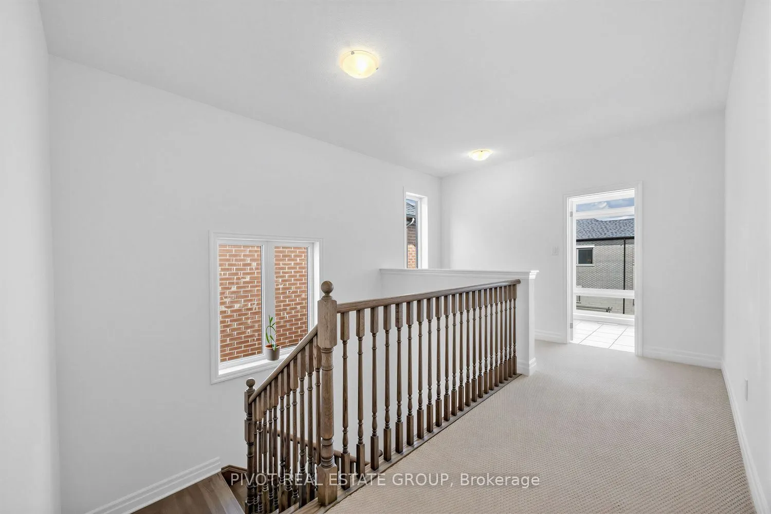 34 Waterfront Crescent