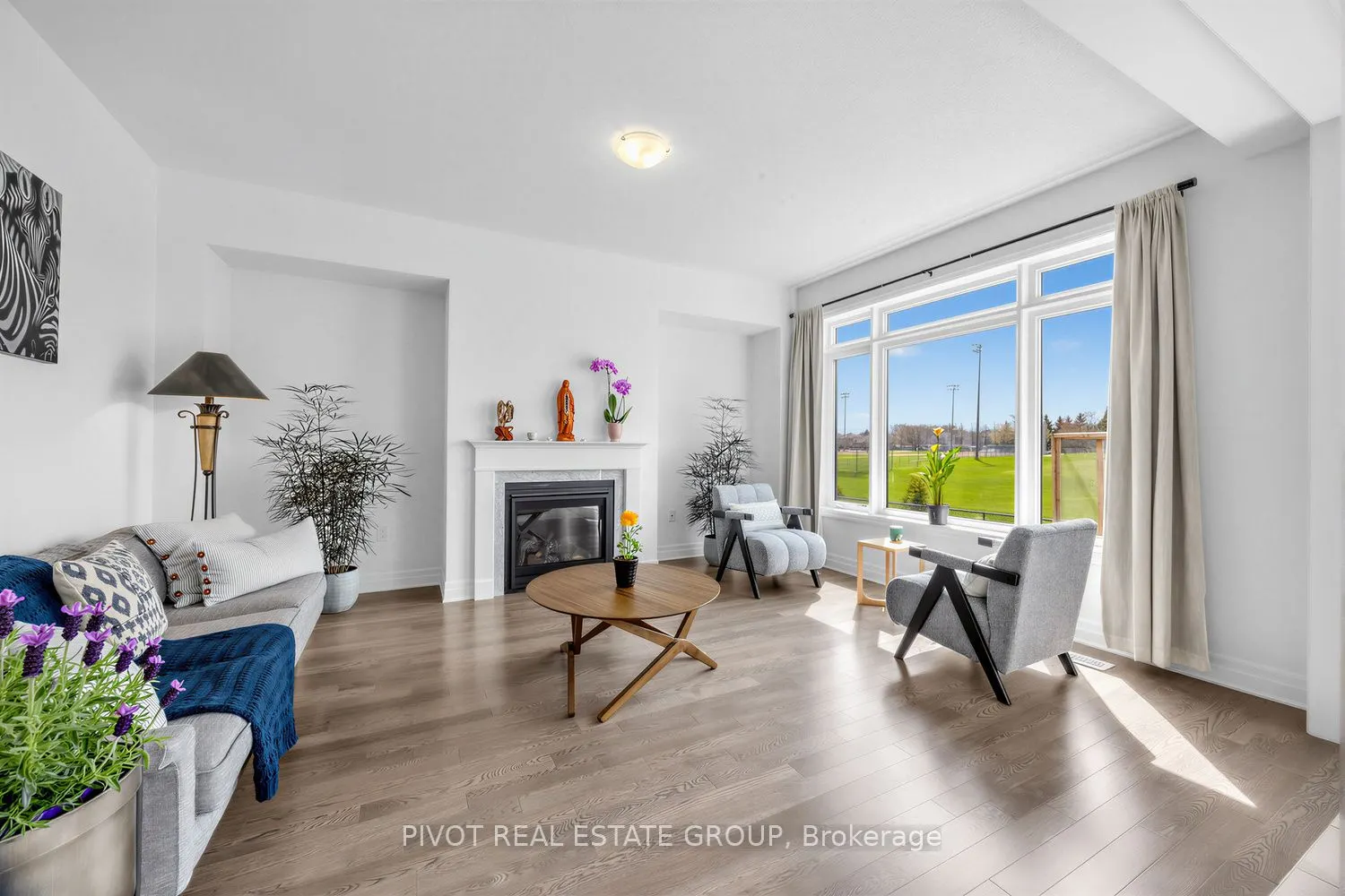34 Waterfront Crescent