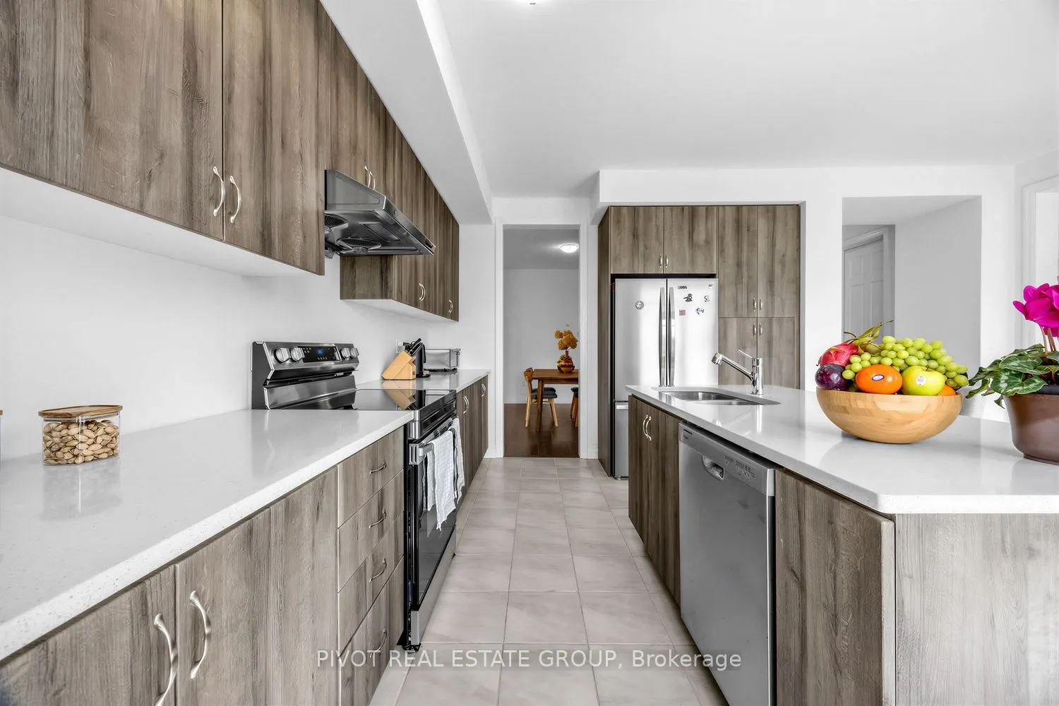 34 Waterfront Crescent