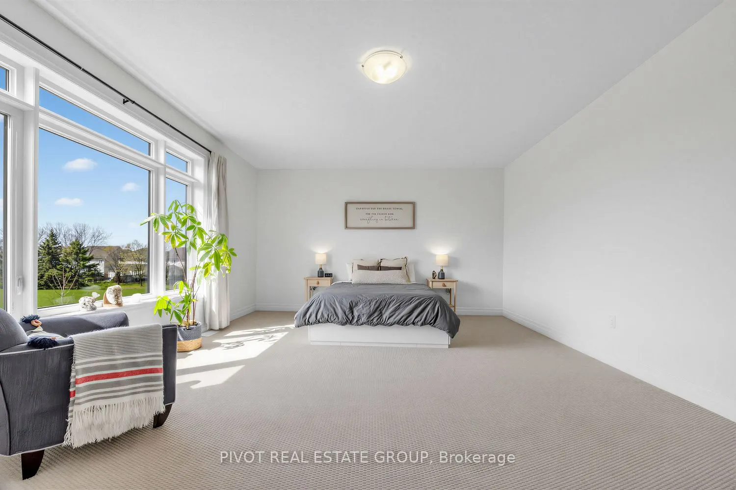 34 Waterfront Crescent