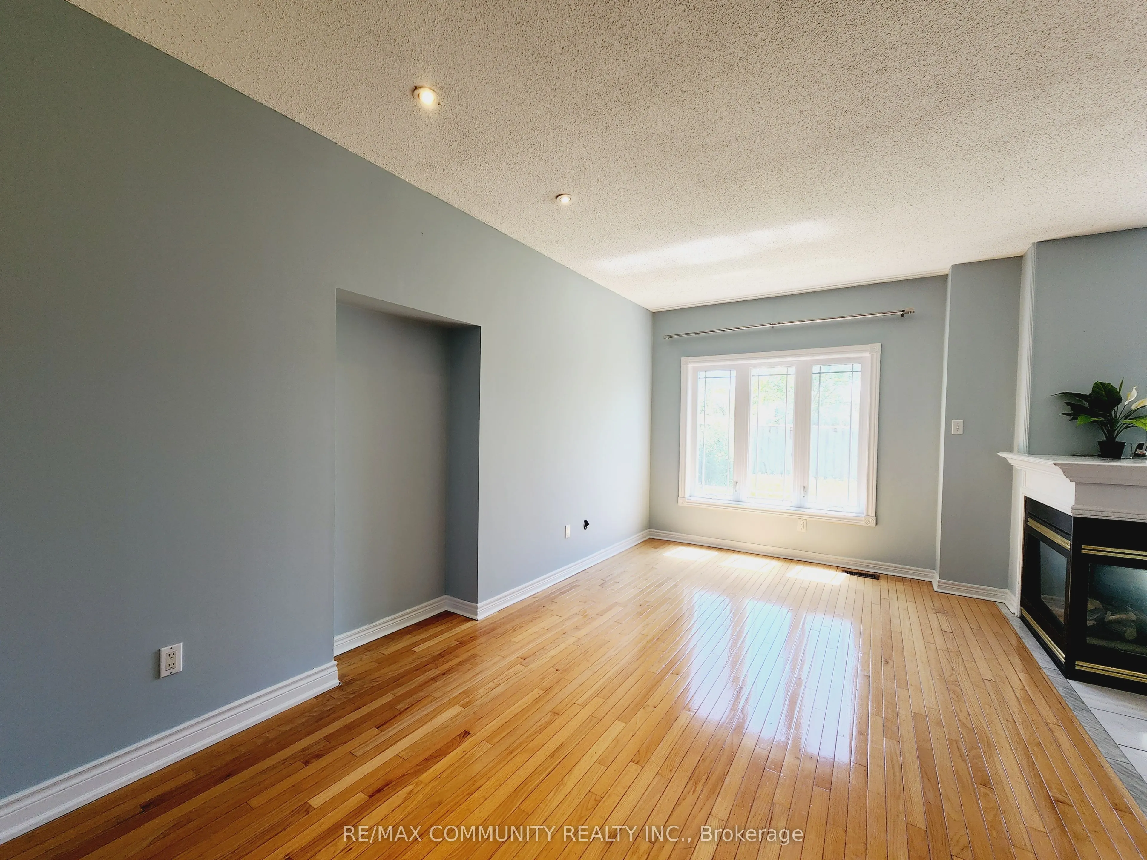 61 Chartway Boulevard #Main