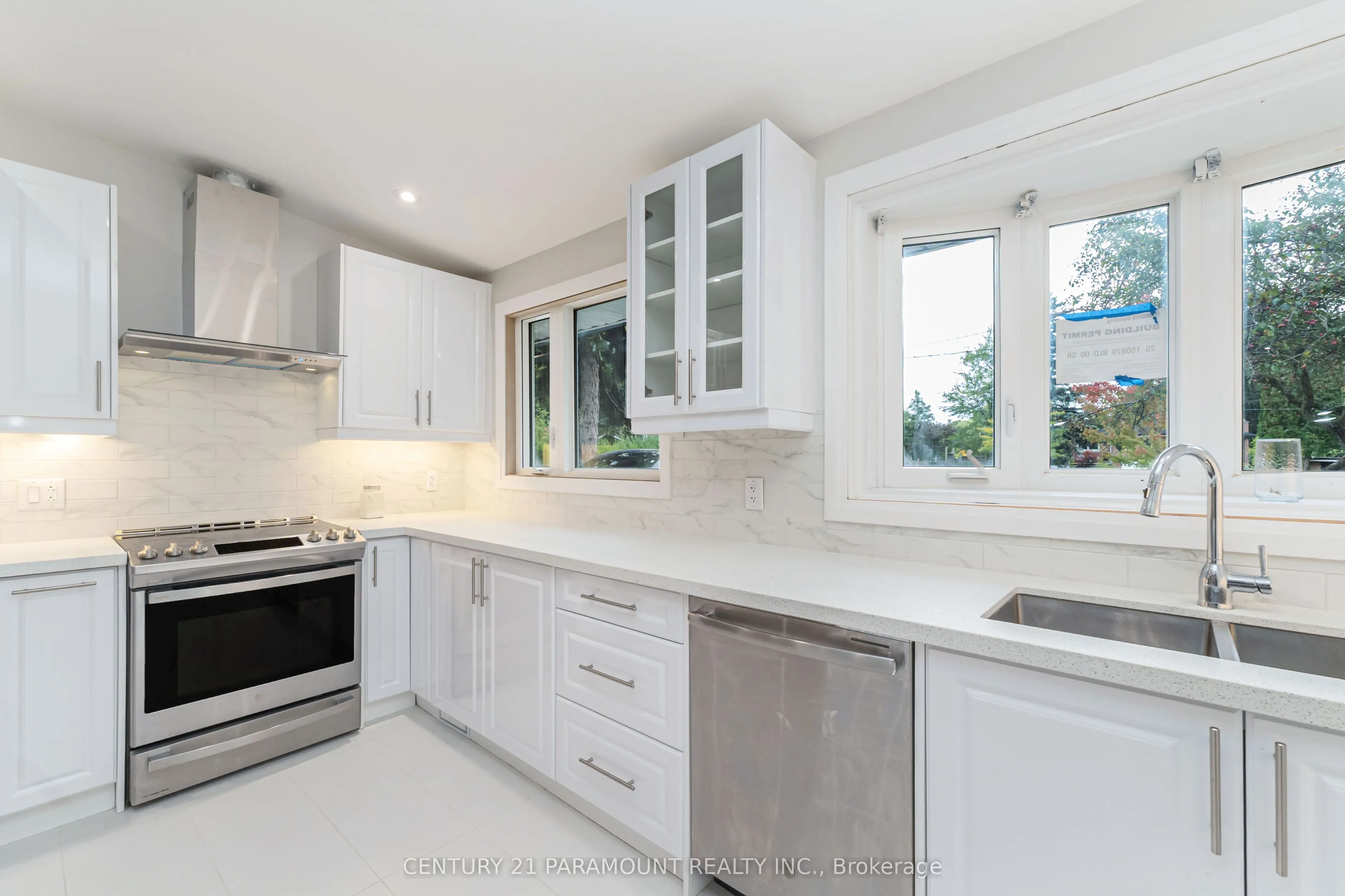 8 Waterfield Drive