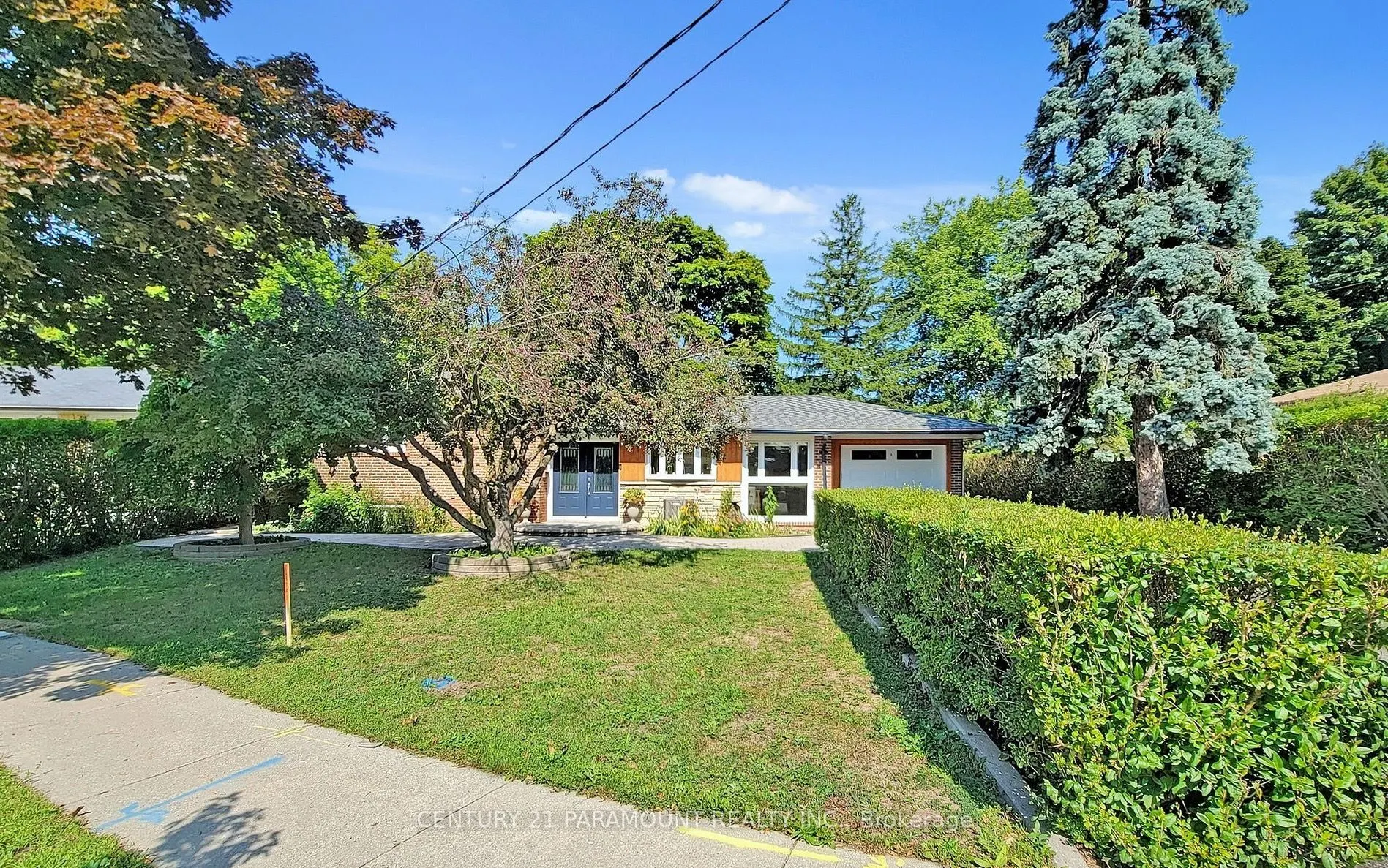 8 Waterfield Drive
